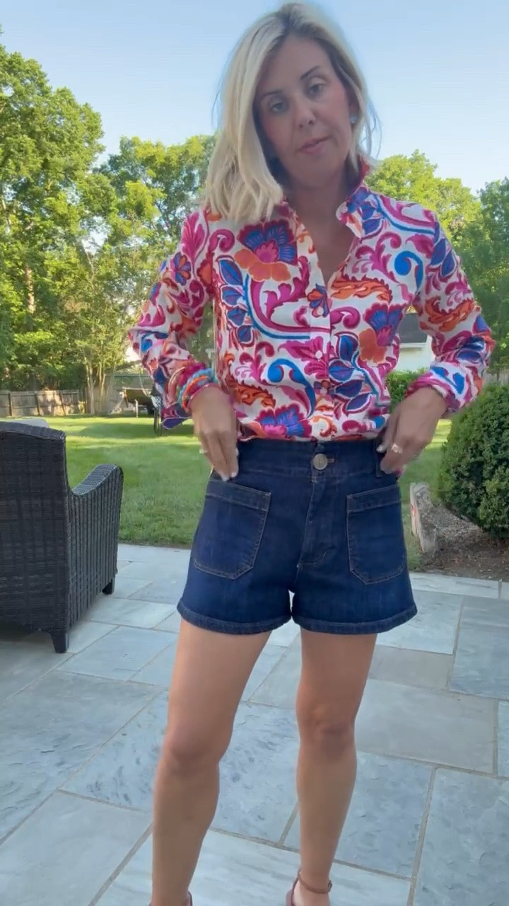 This blouse from Boden is vibrant and beautiful!! I think this is my third print in this shirt. Just gorgeous! 
Blouse - 2 
Shorts - 27
Sandals - 8 

*Use code K6X7 at Boden 
*Use code Catherine20 at A+B

#LTKSeasonal #LTKOver40 #LTKmomlife