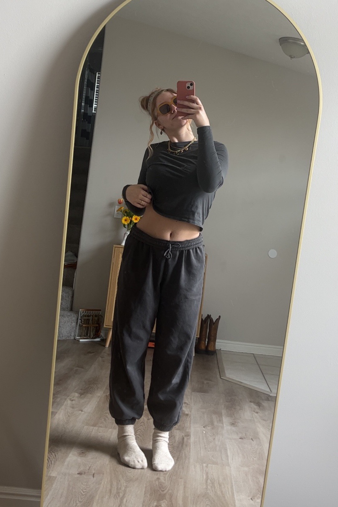 I can’t stop wearing this cozy sweatshirt from H&M. I’m definitely gonna have to go back and get it and all the colors. #sweatset #handmfinds #h&m 

#LTKSeasonal #LTKfindsunder100 #LTKSpringSale