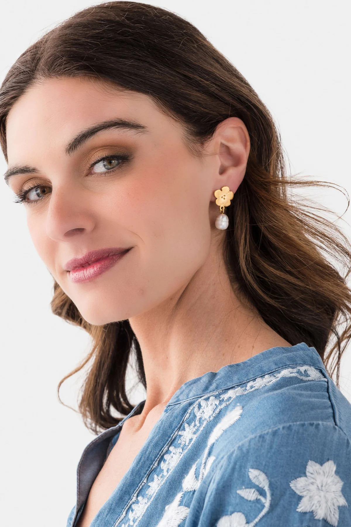 Susan Shaw Poppy Flowers with Genuine Freshwater Pearl Earrings | Social Threads