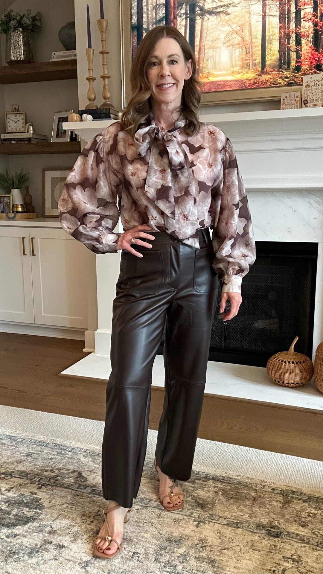 Floral top size small
Faux leather pants
#thanksgivingoutfit #fauxleatherpants #chocolatebrown #familyphotos #nordstrom #macys #vincecamuto 

#LTKPetite #LTKStyleTip #LTKOver40