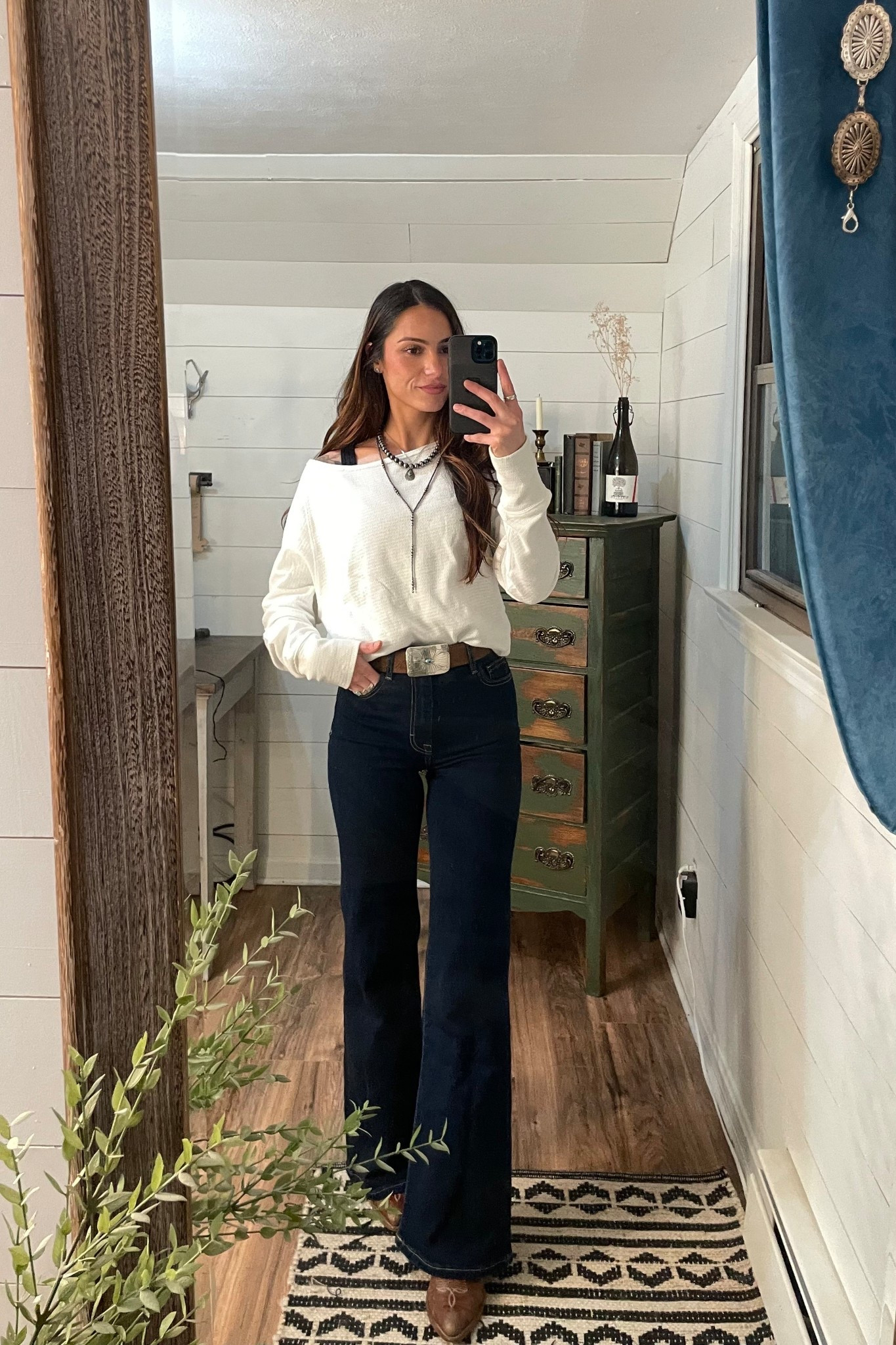 Casual + cozy western winter outfits 🤎

#LTKSeasonal #LTKShoeCrush #LTKFindsUnder100