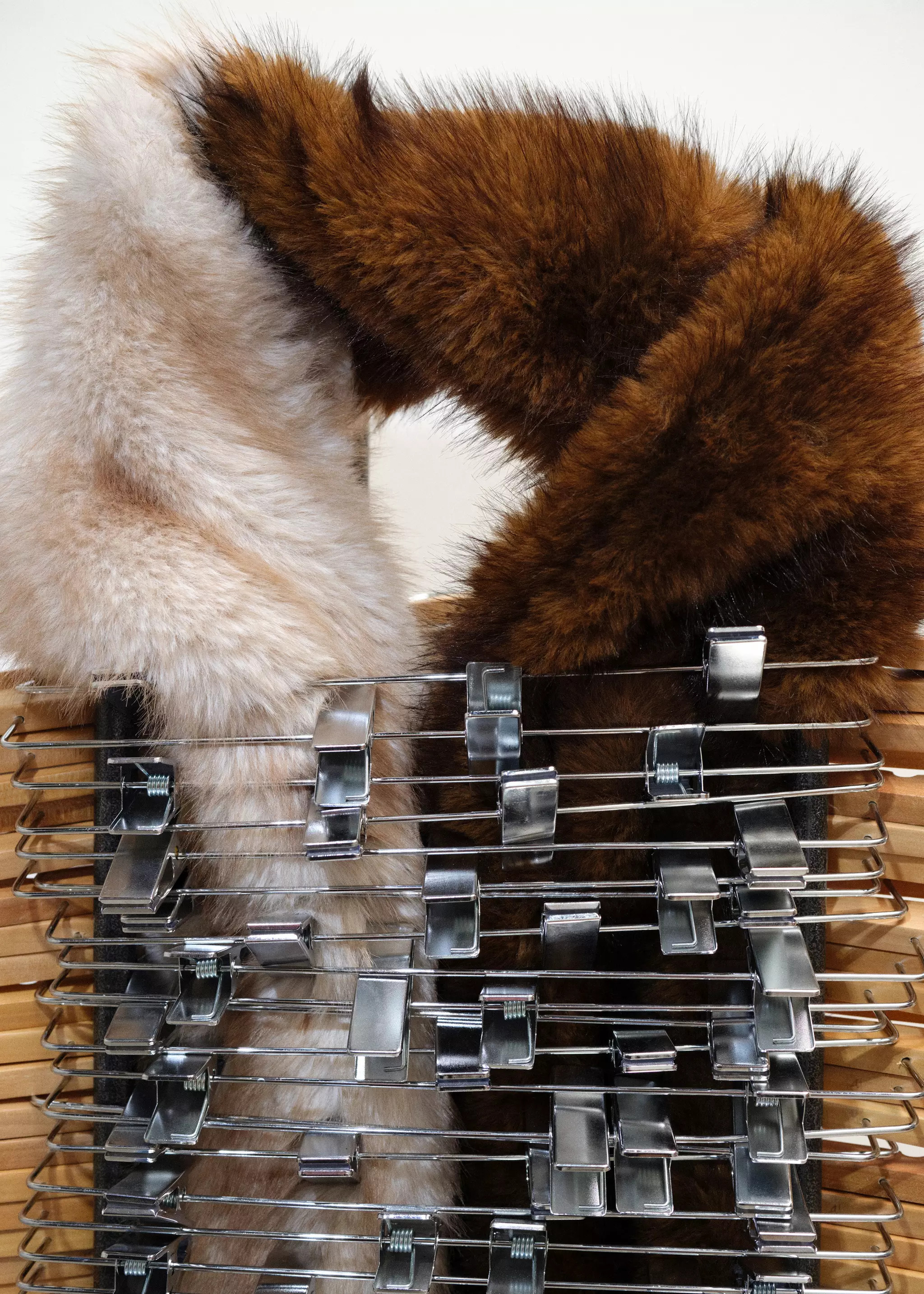 Faux fur contrast scarf | Mango (US/MX/AU)