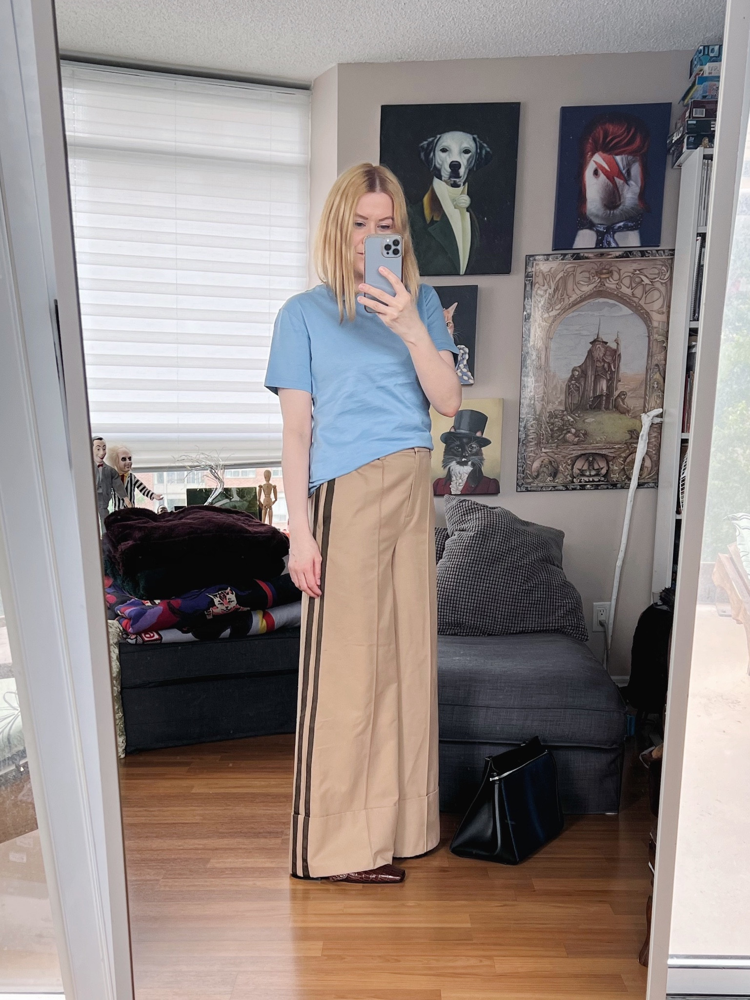 An easy way to add some colour to your wardrobe is buying basics in some colours other than neutrals. So instead of a white tee, I chose light blue today to give it something extra even though it’s still a pretty basic tee + trousers outfit formula. 
Trousers, loafers and handbag all secondhand purchases.

•
.  #summerlook  #torontostylist #styleadjectives #StyleOver40  #celineedge #poshmarkFind #thriftFind #thriftstyle #secondhandFind #fashionstylist #FashionOver40  #MumStyle #genX #genXStyle #shopSecondhand #genXInfluencer #WhoWhatWearing #genXblogger #secondhandDesigner #Over40Style #40PlusStyle #Stylish40s #styleTip  #secondhandstyle 


#LTKstyletip #LTKFind #LTKunder50