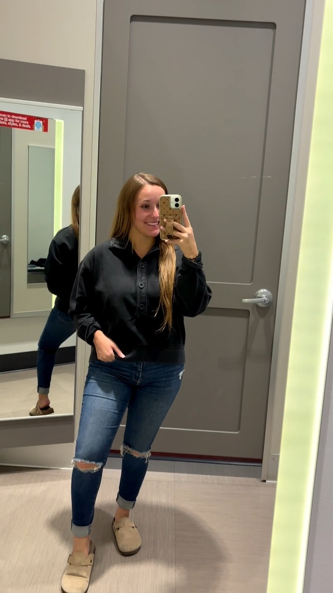 This grey sweatshirt will be a weekly wear 🔥🍂

#target #walli 

#LTKStyleTip #LTKFindsUnder50 #LTKSeasonal