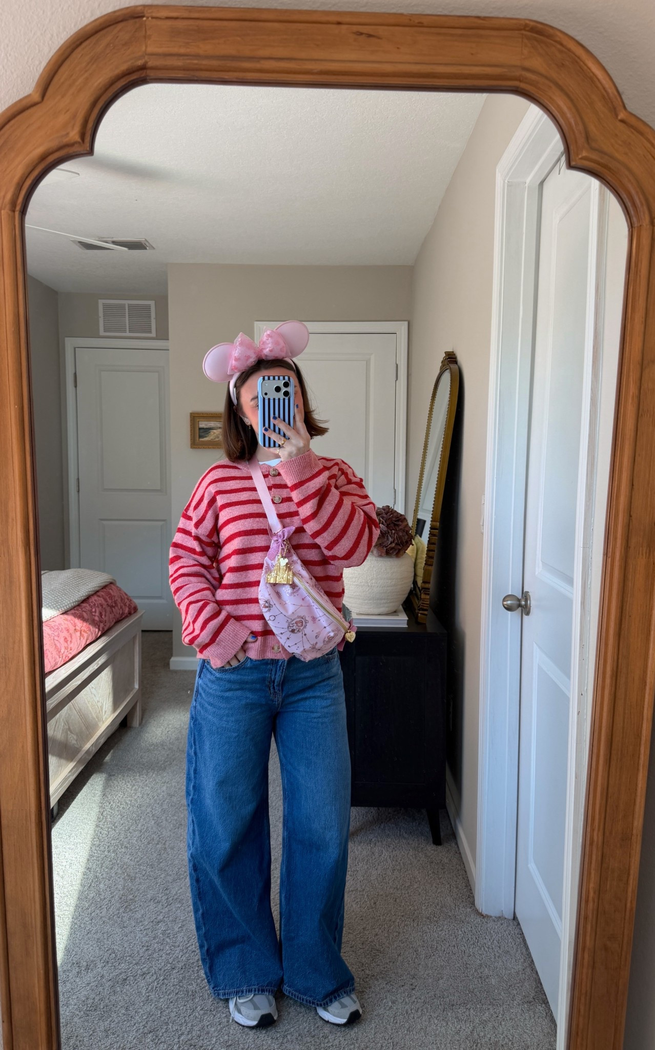 Disney outfit inspo!

Tts, wearing an xs in the barrel jean overalls, sneakers are tts as well. Tee in vintage but linked similar 






Disney outfit, Disney park outfit, Disney style, Disney fashion, Disney girl  




#disneystyle #disneyoutfitidea #disneygirl #disneyvalentinedayoutfit #disneyootd


#LTKPetite #LTKSeasonal #LTKValentine