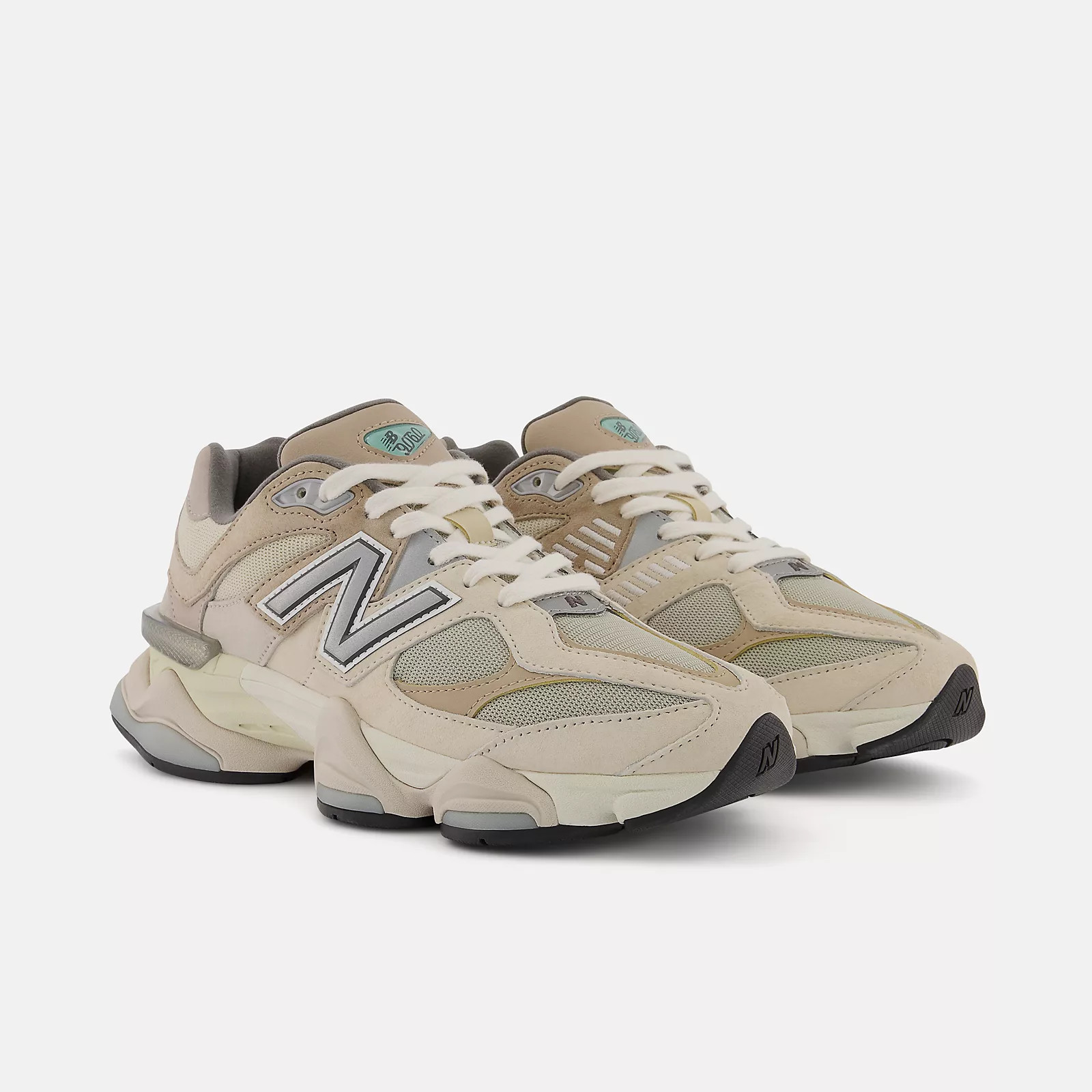 9060 | New Balance Athletic Shoe