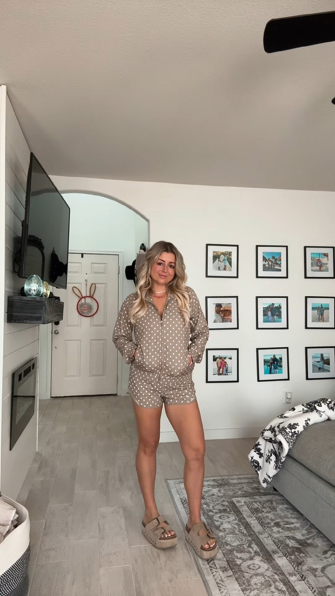 Lululemon polka dot set! 
Size 4
Platform sandals 

#LTKFindsUnder100 #LTKShoeCrush #LTKWatchNow