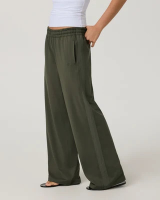 Vuori Women's Sunday Track Pants | White | XL | Vuori Clothing (US & Canada)