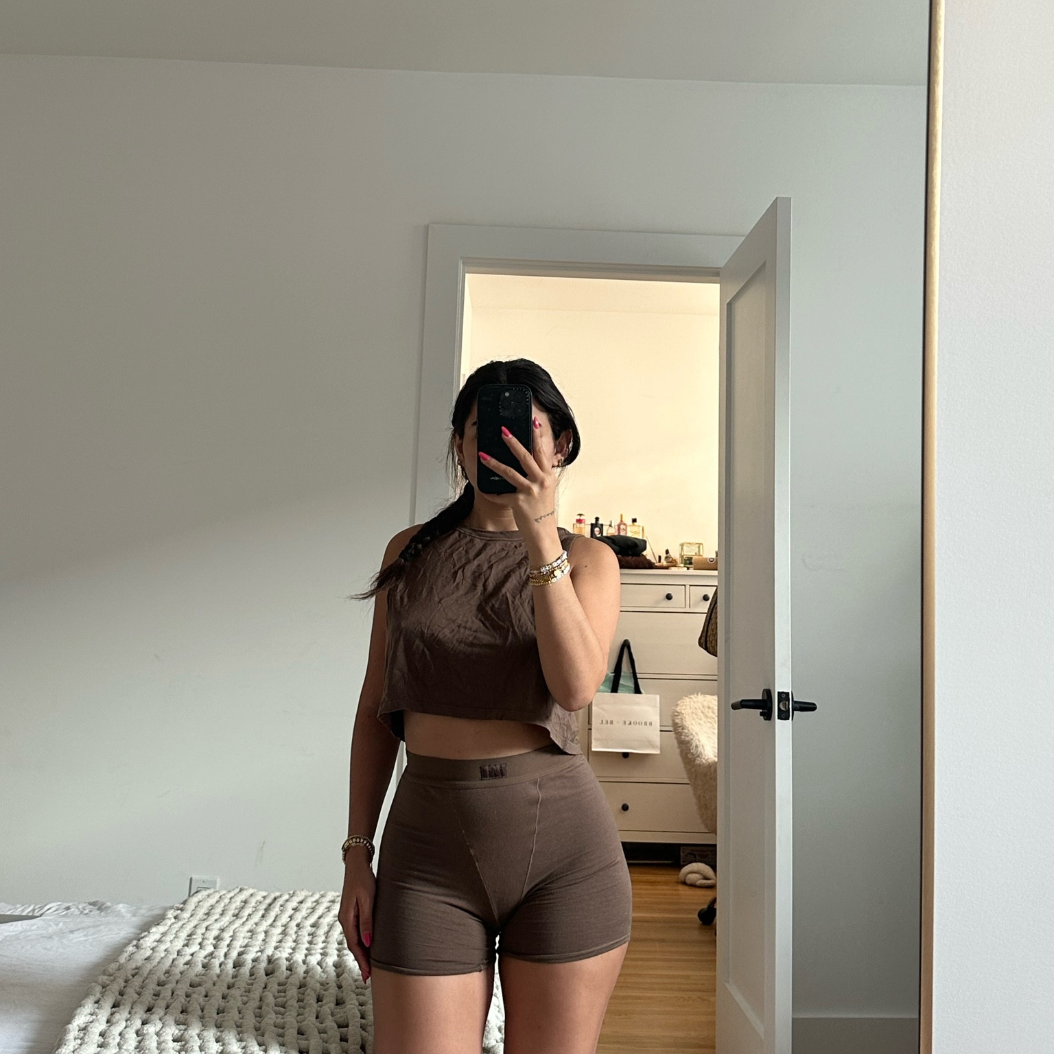 Goodmorning here are my skims pjs from last night ⭐️😽🛏️💤

#LTKstyletip #LTKFind #LTKU