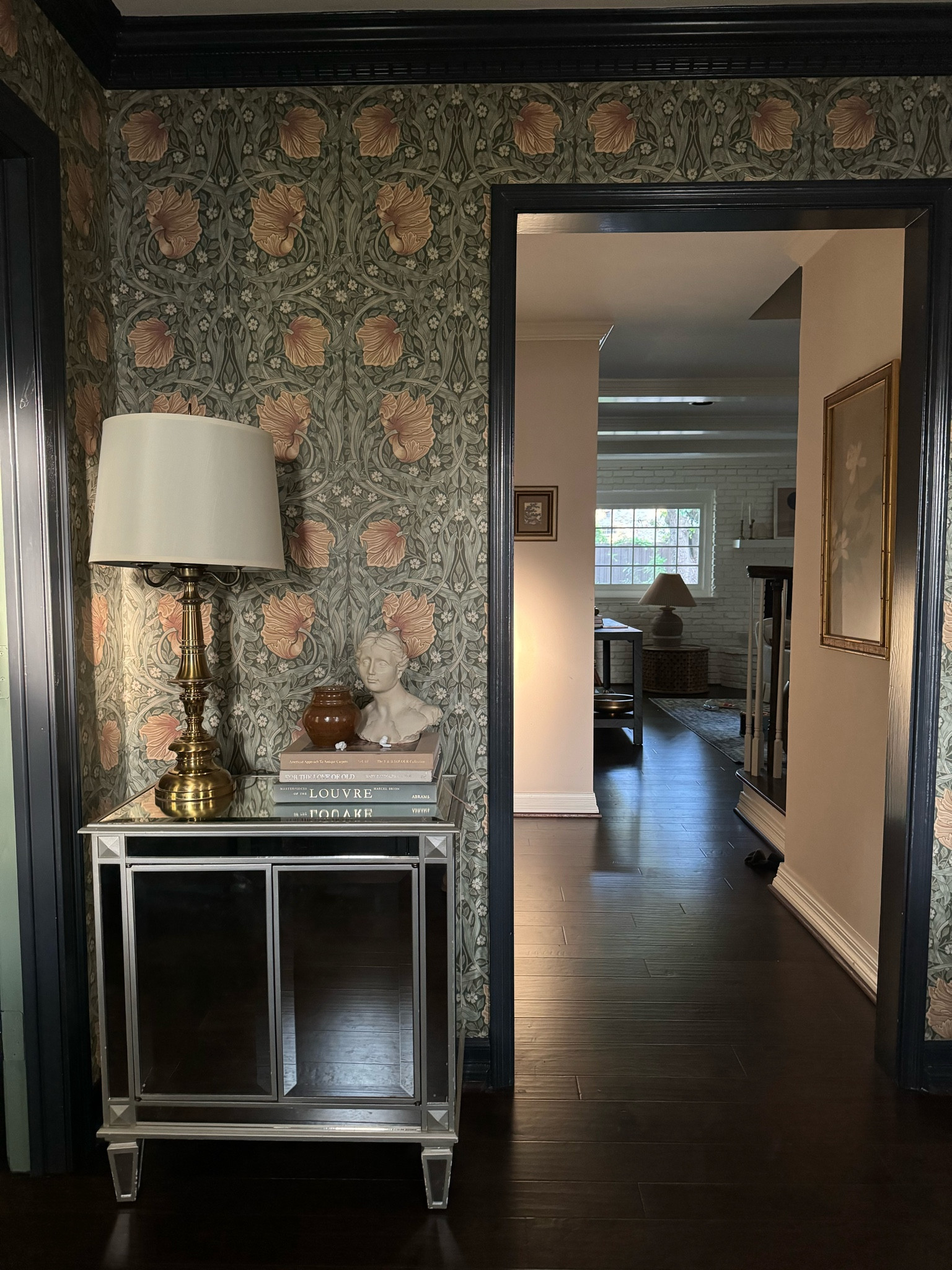 The dreamiest wallpaper there ever was. William Morris forever 🫶🏻