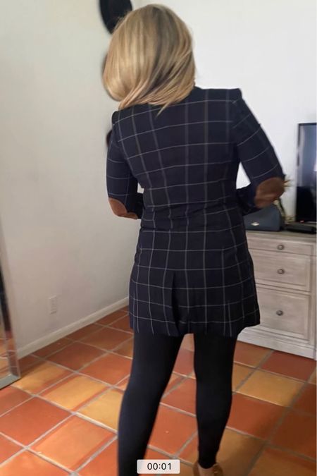 Sleek and elegant Women’s Houndstooth Blazer

#LTKstyletip #LTKworkwear #LTKtravel