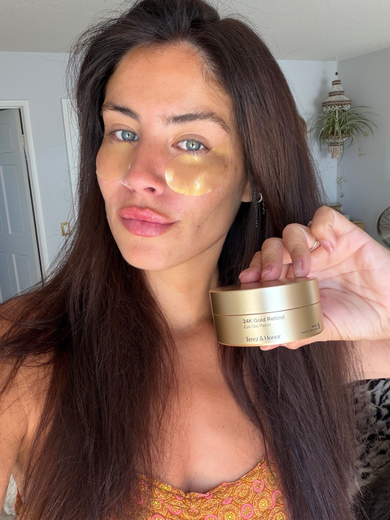 Loving these eye patches for my puffy under eyes! @terezandhonor #ad