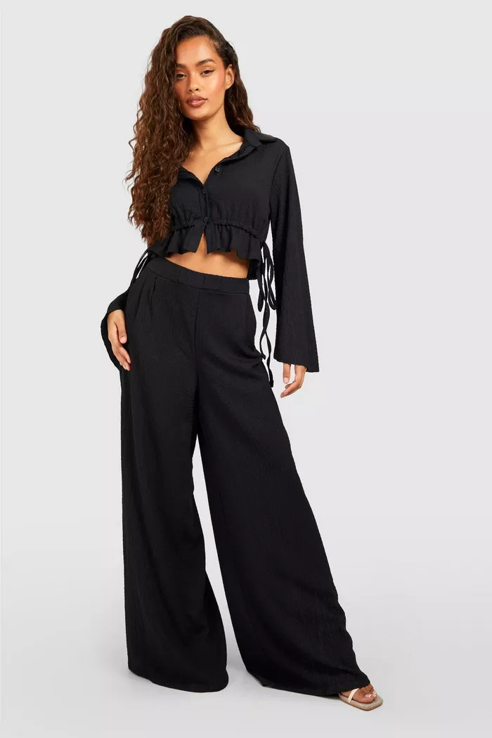 Tonal Crinkle Elasticated Waist Shirt | boohoo (US & Canada)
