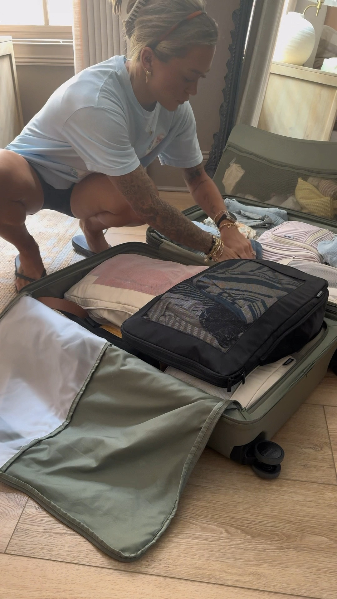 Travel vlog to the UK 🇬🇧🛫🌼 linked what I could! 😌 

Travel with me / packing / BEIS luggage / pink lily / casual ootd / on the go / summer travel / Holley Gabrielle / reel / mini vlog 

#LTKFindsUnder100 #LTKTravel #LTKSeasonal