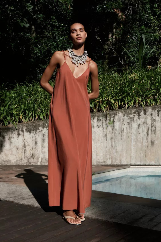Flowing V-neck dress with thin gathered elastic straps. | Zara UK