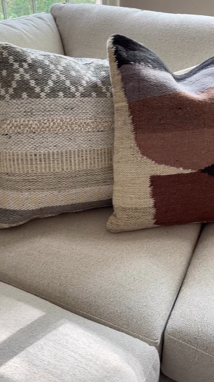 A large neutral sofa, with layered textures, a bold pop of color and mixing metal for the win. It’s a simple, lasting combination that will be relevant for years to come. Keeping things cohesive and easy to love where you live doesn’t have to mean boring. 

#atlantadesigner #makinghomedreamshappen #atlantadecorator #interiordesign #lovewhereyouliveatlanta #timelessdesign #homedecor #modernlivingroom #boldandtimeless

#LTKStyleTip #LTKHome #LTKFindsUnder100