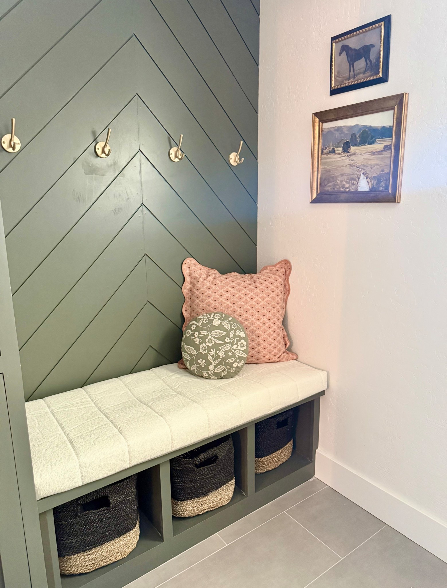 Shop my mudroom must haves! 


#LTKFindsUnder100 #LTKHome