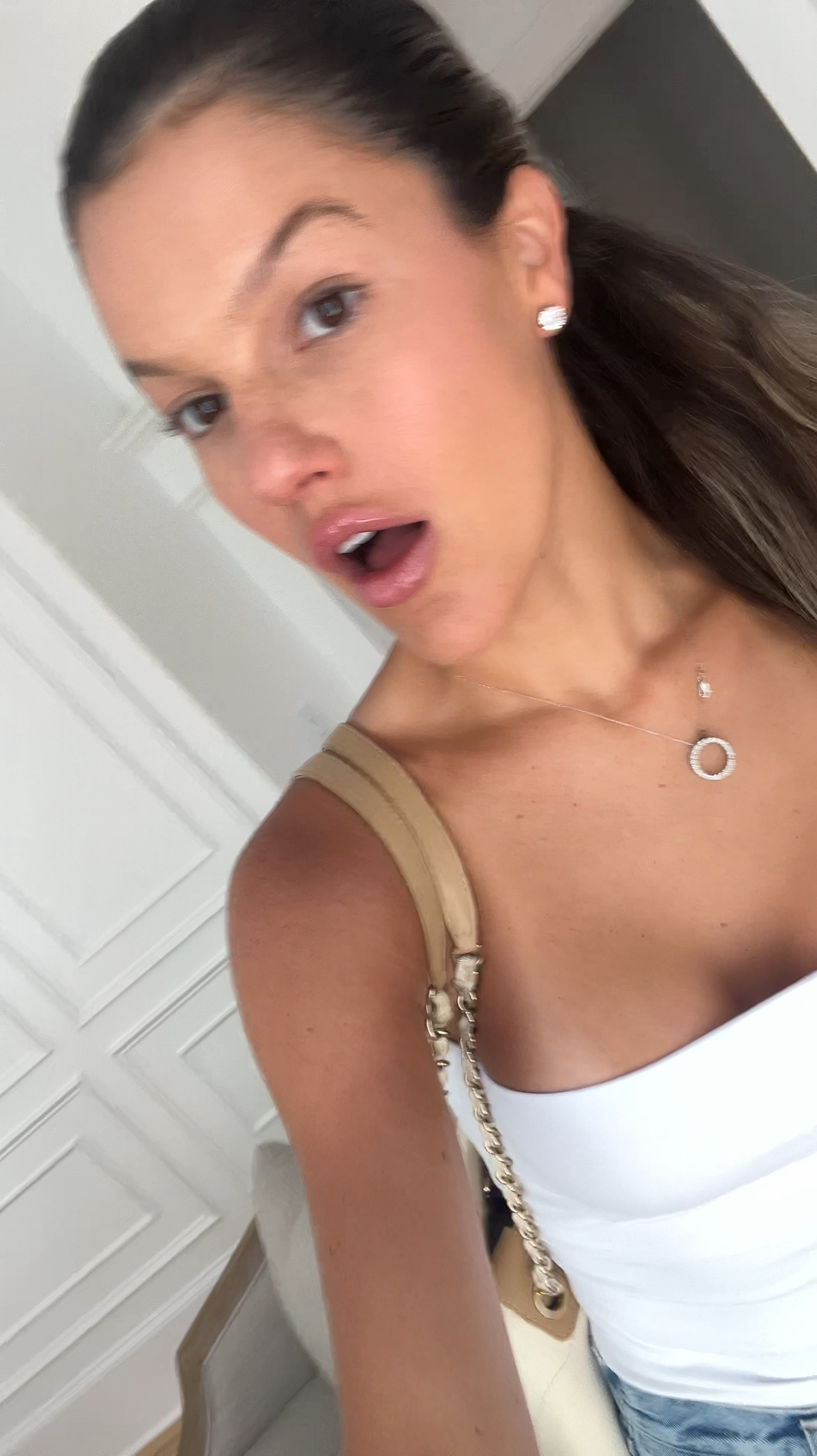 My favorite less than 5 minute makeup look! #makeup 

#LTKVideo #LTKBeauty