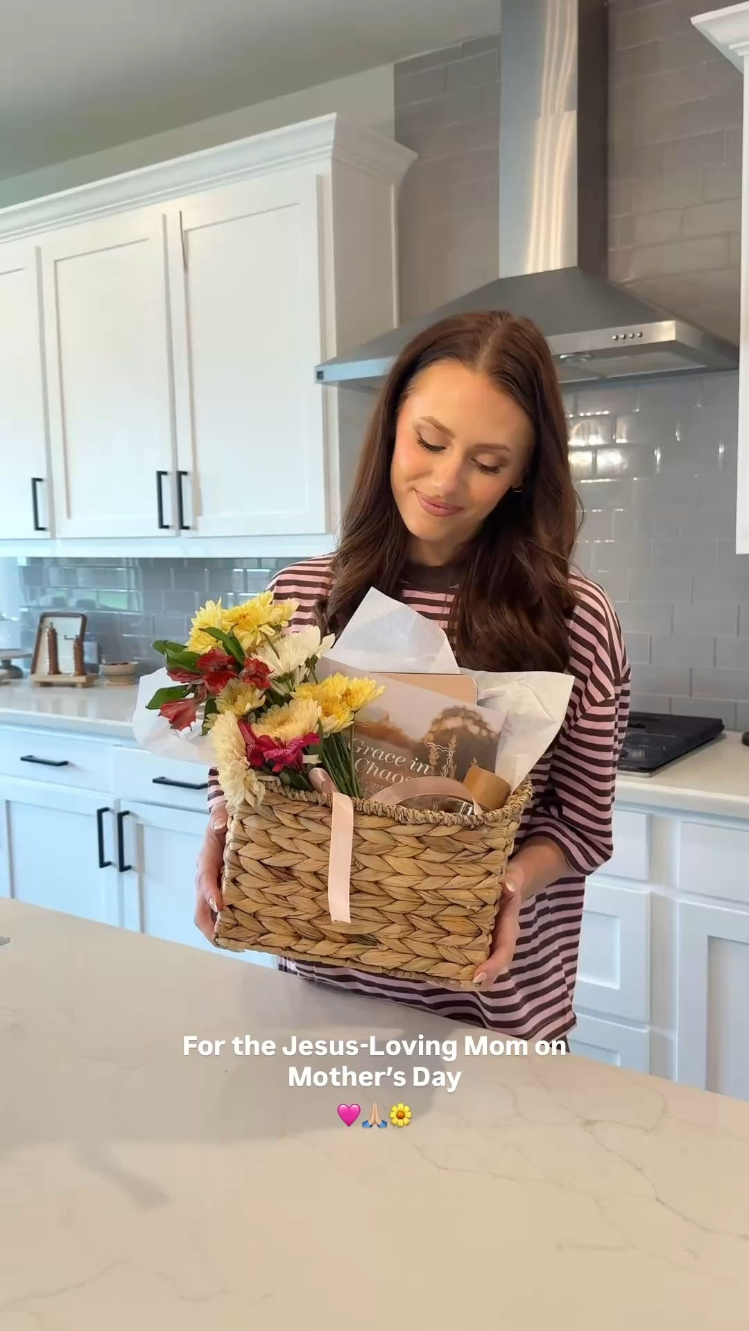 I’m not a mom, but I’d absolutely adore this thoughtful gift if I was! 🤍🌼

#LTKMothersDay #LTKmomlife #LTKHome