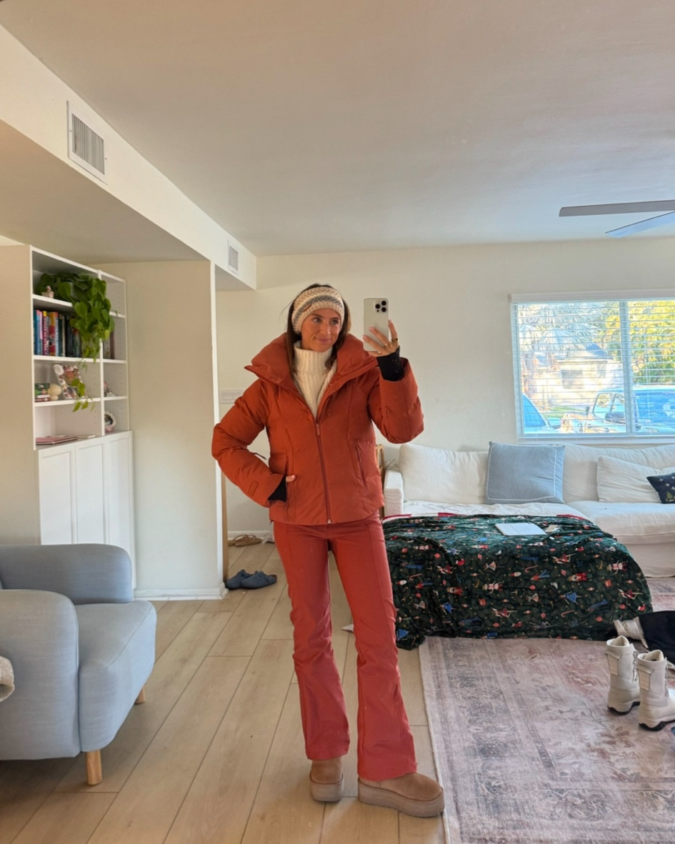 obsessed with this color🎿 

snowsuit, ski outfit, puffer jacket, winter outfitt

#LTKGiftGuide #LTKSeasonal #LTKTravel