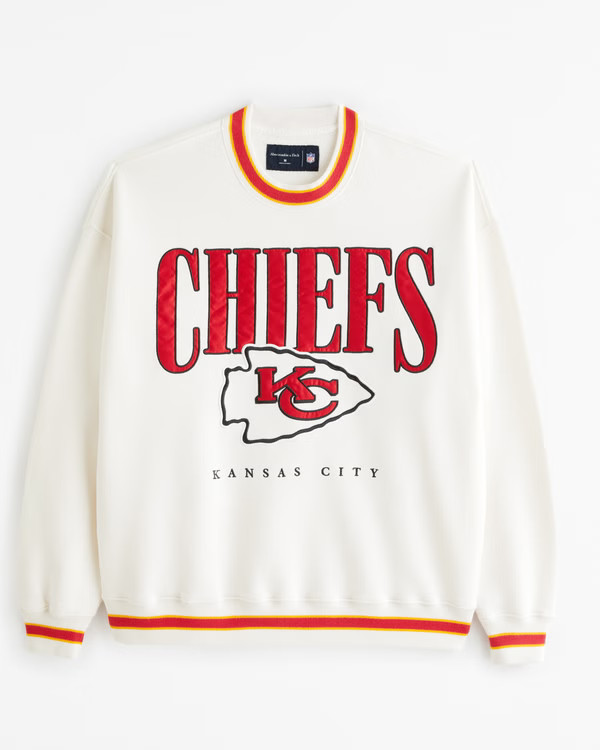 Men's Kansas City Chiefs Graphic Crew Sweatshirt | Men's Clearance | Abercrombie.com | Abercrombie & Fitch (US)