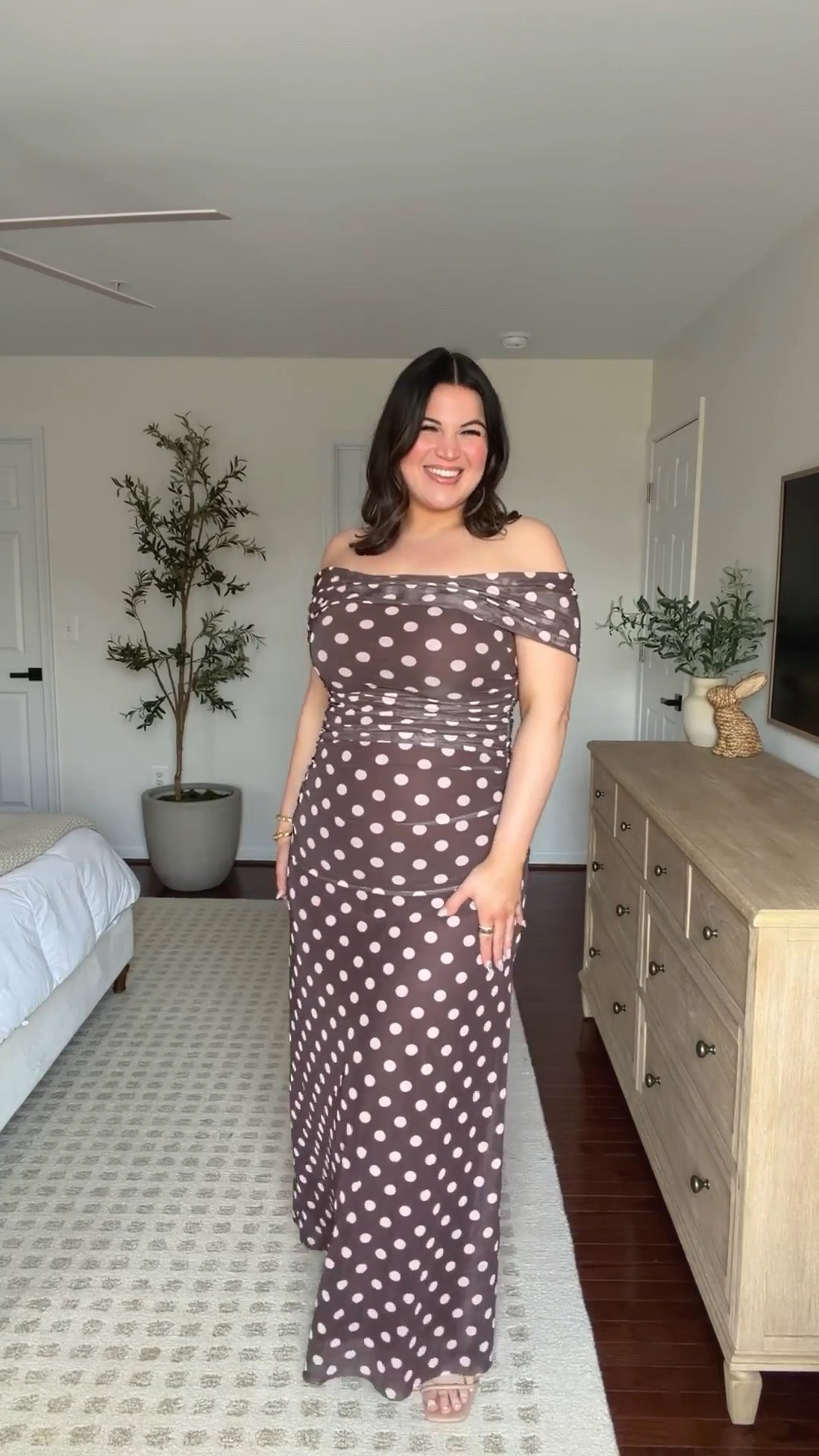 Help pick my midsize spring wedding guest dress from @balticbornclothing! 1️⃣,2️⃣,3️⃣ or 4️⃣?! Which one is your fav for a May wedding?! And you can save at @balticbornclothing with the code KELLY15 

Wearing a size xl in all! 



#LTKWedding #LTKMidsize #LTKSeasonal