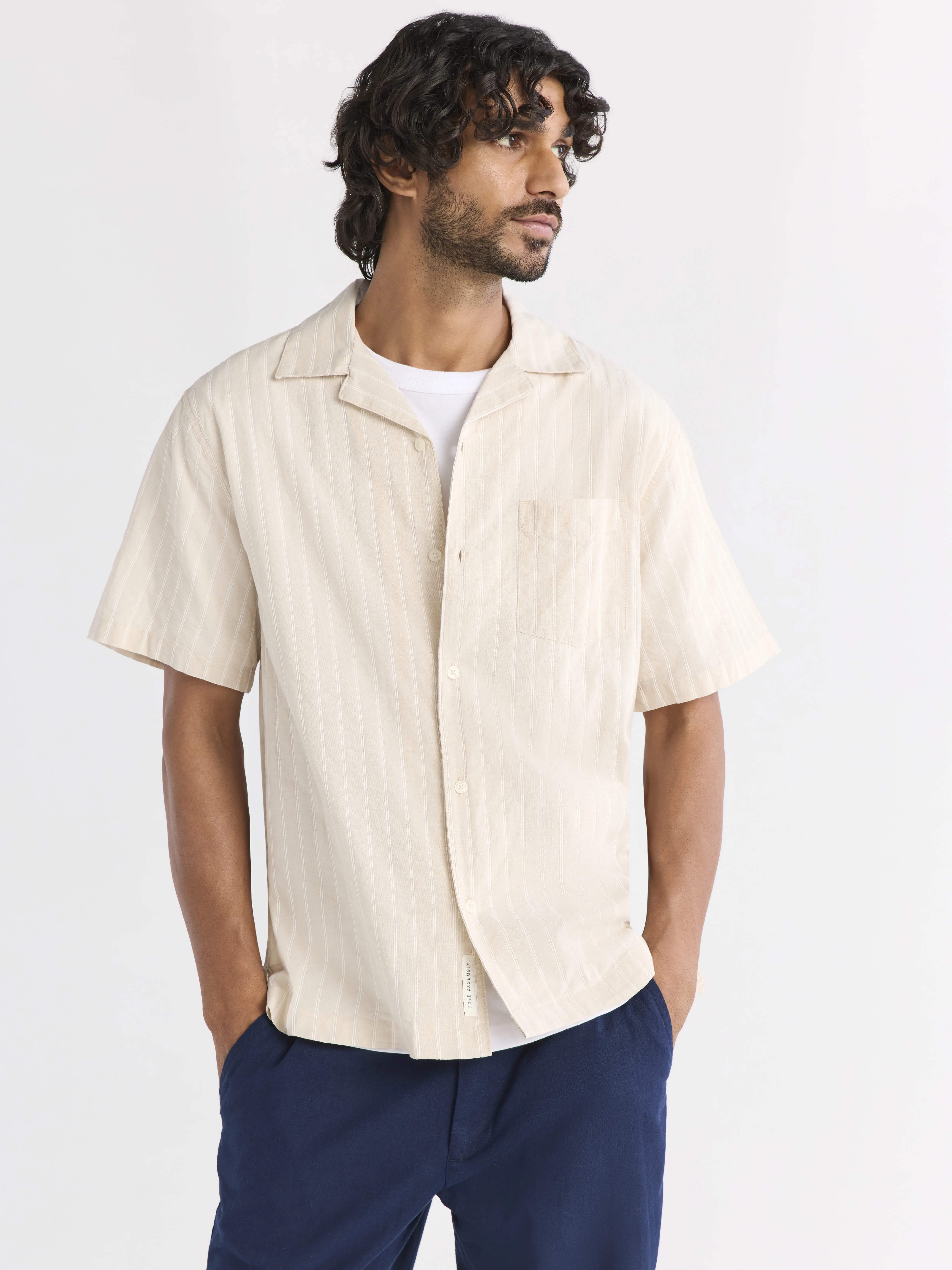 Free Assembly Men's Dobby Camp Shirt with Short Sleeves, Sizes XS-3XL | Walmart (US)