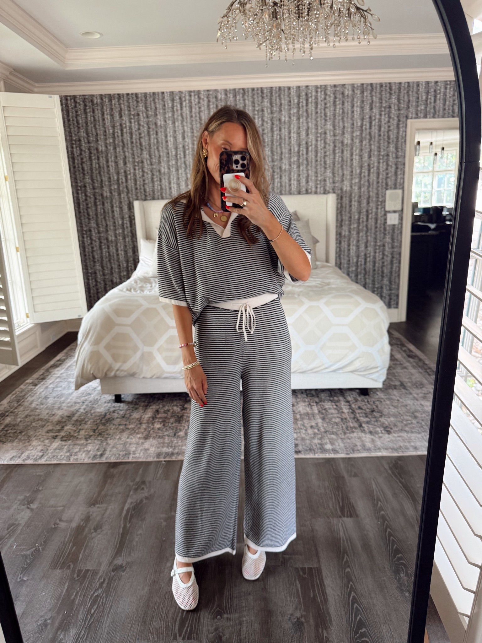 Been living in this set! So cute and cozy! Very flattering with the softest material! 

#LTKFindsUnder50 #LTKSeasonal #LTKStyleTip