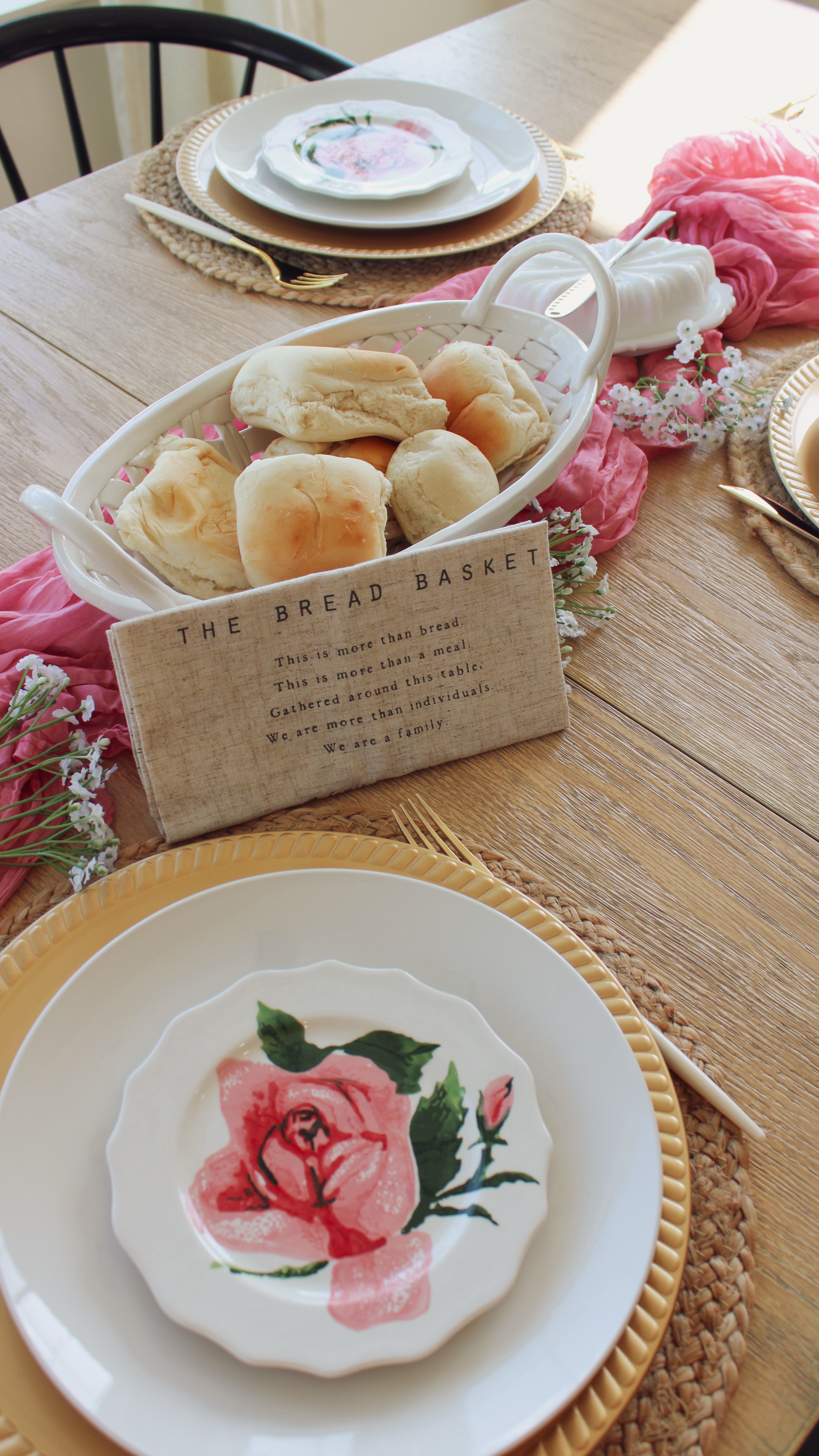 #sponsored Growing up, family dinners were everything — and now, it’s a tradition I treasure with my own family. 

This Mother’s Day, we’re celebrating with good food, sweet moments, and this stunning ceramic bread basket from @demdaco. It’s the perfect gift for moms who make the table a place of love and togetherness.

Checkout DEMDACO to find the perfect Mother's Day gift!💕

#demdaco #homedecor #mothersday #mothersdaygiftideas #familydinner #homeinspo #homesweethome