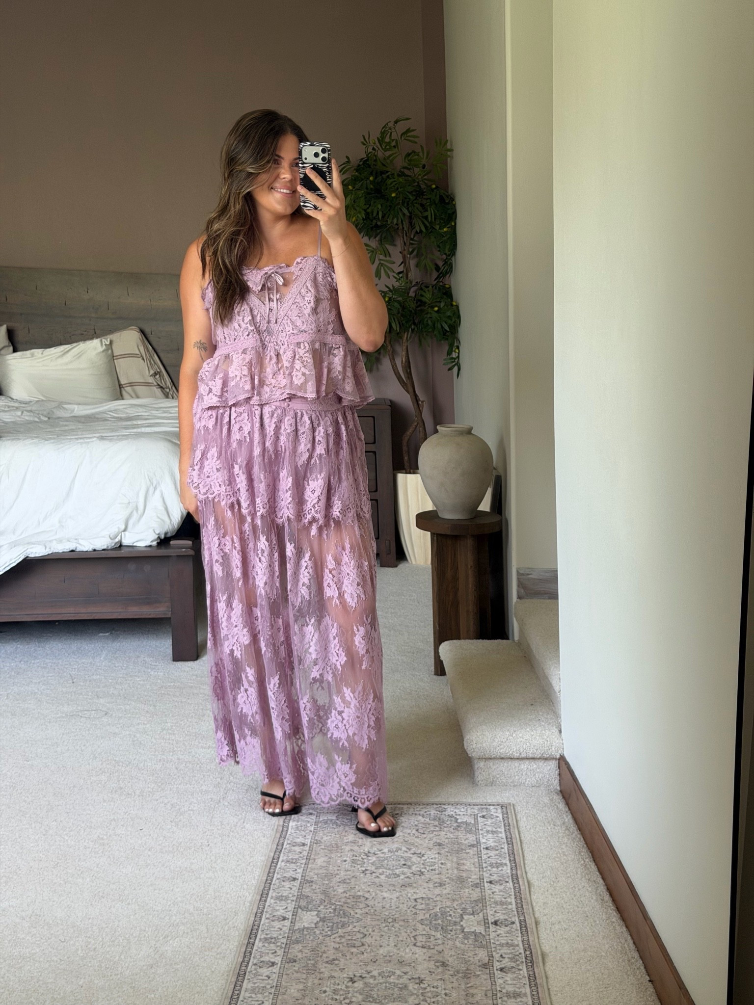 Amazon two piece set for special occasion - girls night, date night, concert, vacation

Wearing size xl
Midsize, size 12, size 14, mom style, curvy outfit, thick tummy approved