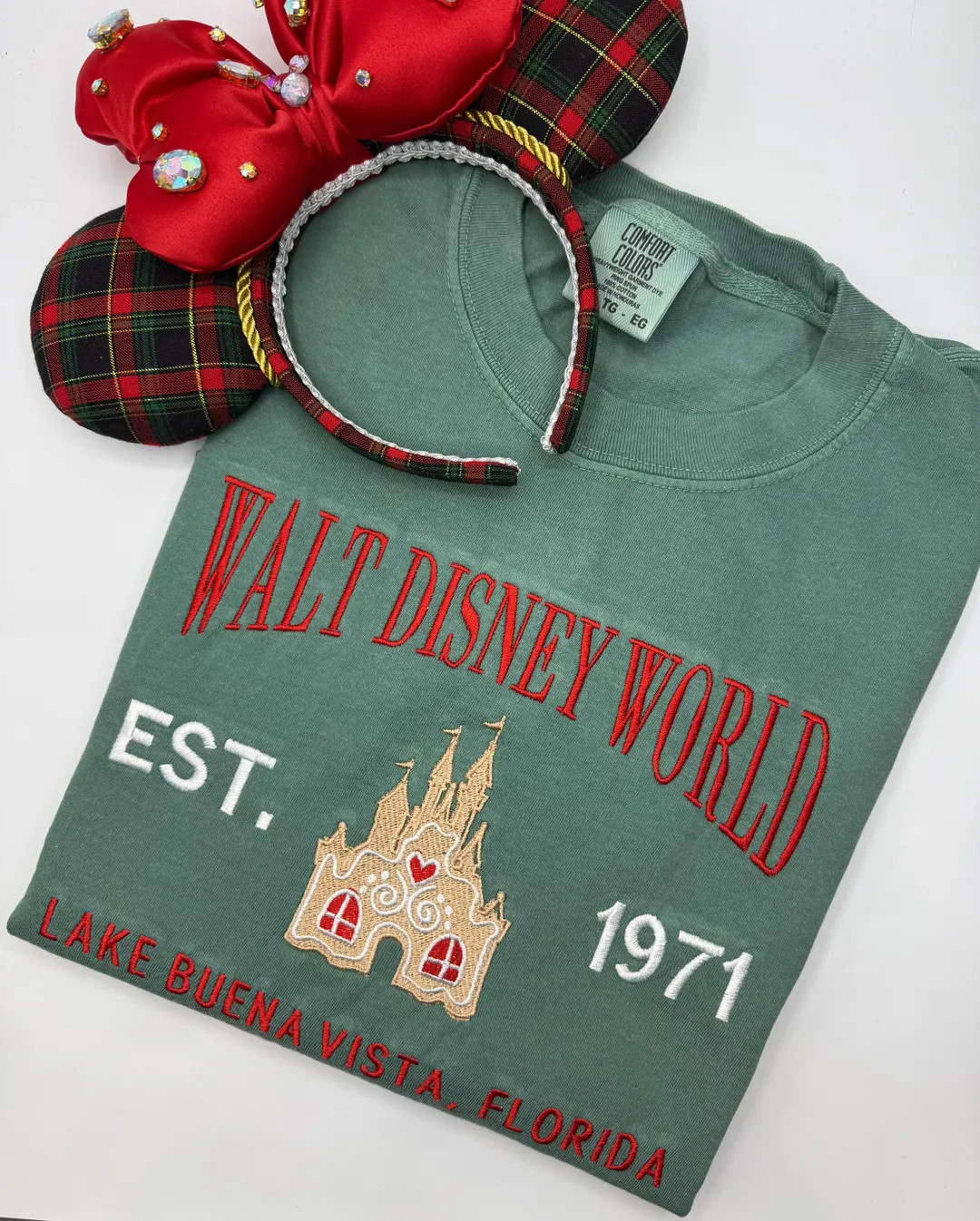 Disney World Gingerbread Christmas Castle Embroidered Sweatshirt | Disney Christmas Sweatshirt | Etsy (US)