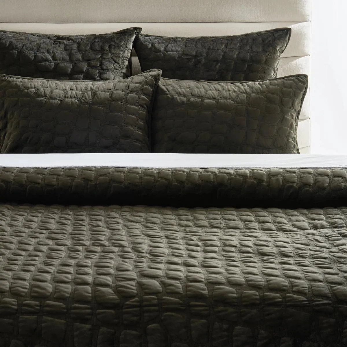 Valen Velvet Quilt Set - Black | Z Gallerie