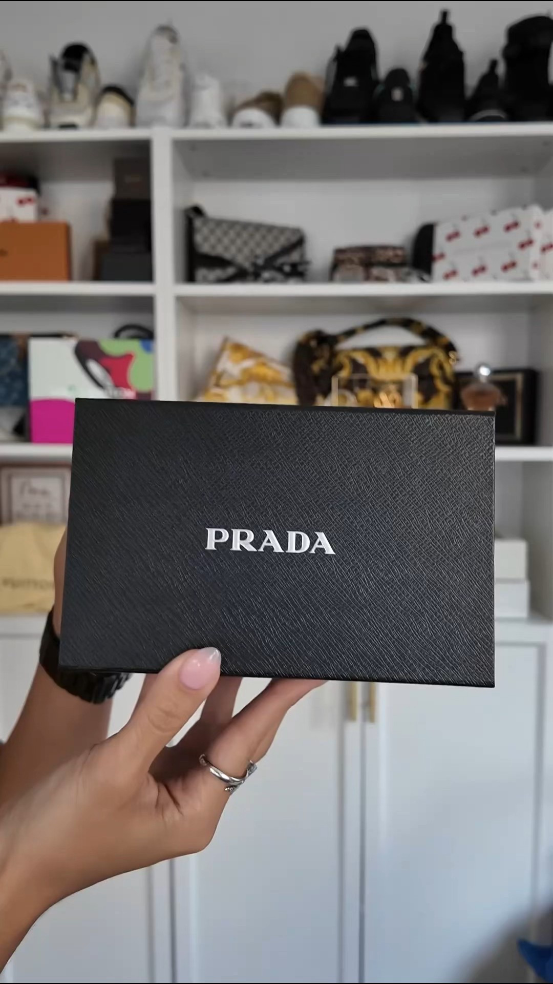 💛 Unbox with me: ​@Prada​Beauty’s new Banana Yellow Hydrating Lip Balm is luxury meets lip care. Infused with jojoba oil + bifidus extract, it smooths, softens, and leaves a subtle golden glow that feels as chic as it looks. 🍌✨

It’s skincare in couture packaging — a statement piece for your bag and your beauty routine. ​Would you pick this up during the @sephora savings event? 

#GiftedByPradaBeauty ​#PradaBeauty​ #PradaBalm, #PradaMakeup #LuxuryBeauty #HighEndMakeup #BeautyUnboxing #​S​ephoraSale #LuxuryLipstick #BeautyEdit 

#LTKBeauty #LTKSaleAlert #LTKGiftGuide