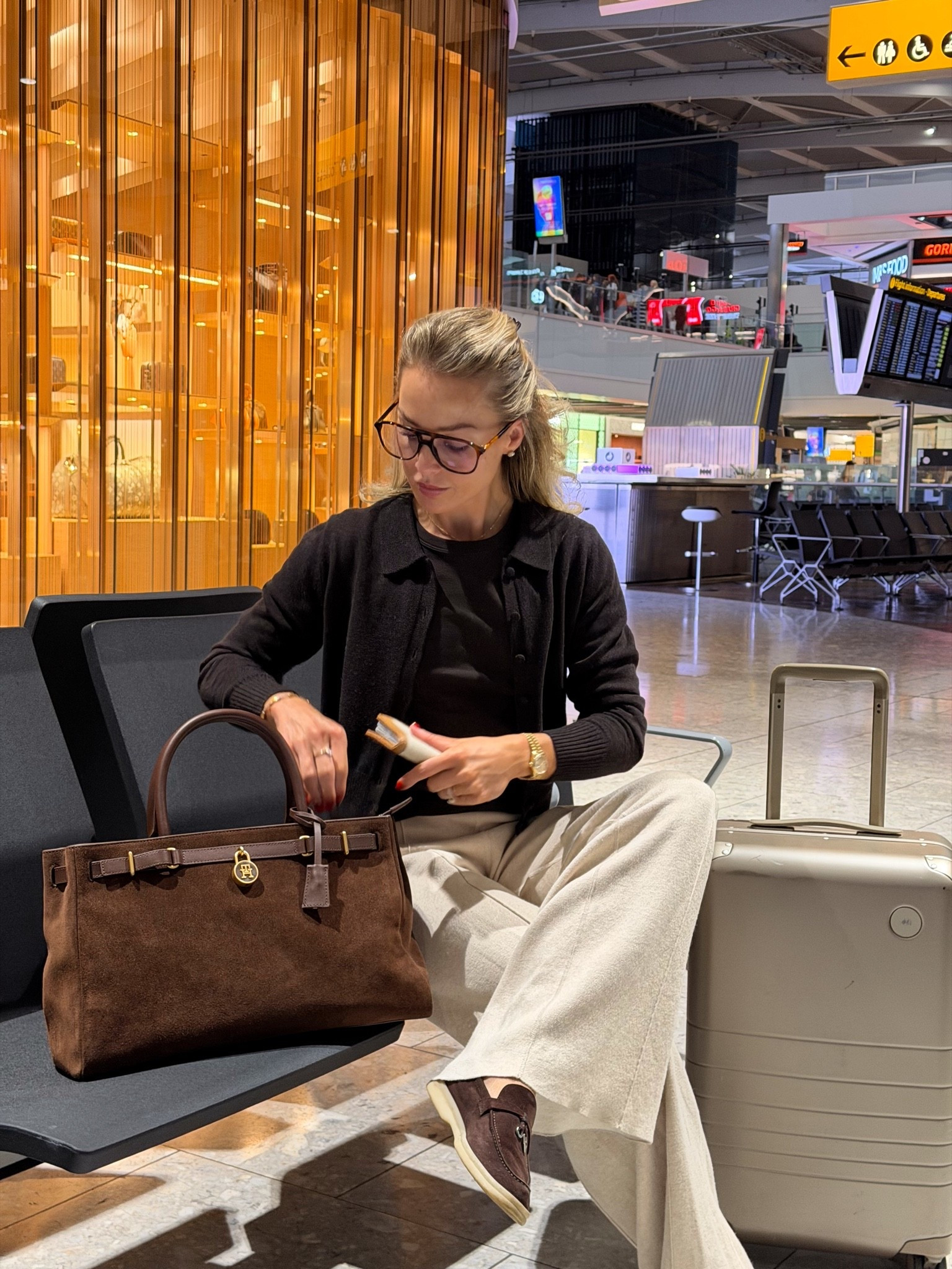 Comfy but chic cashmere airport outfit

#LTKtravel