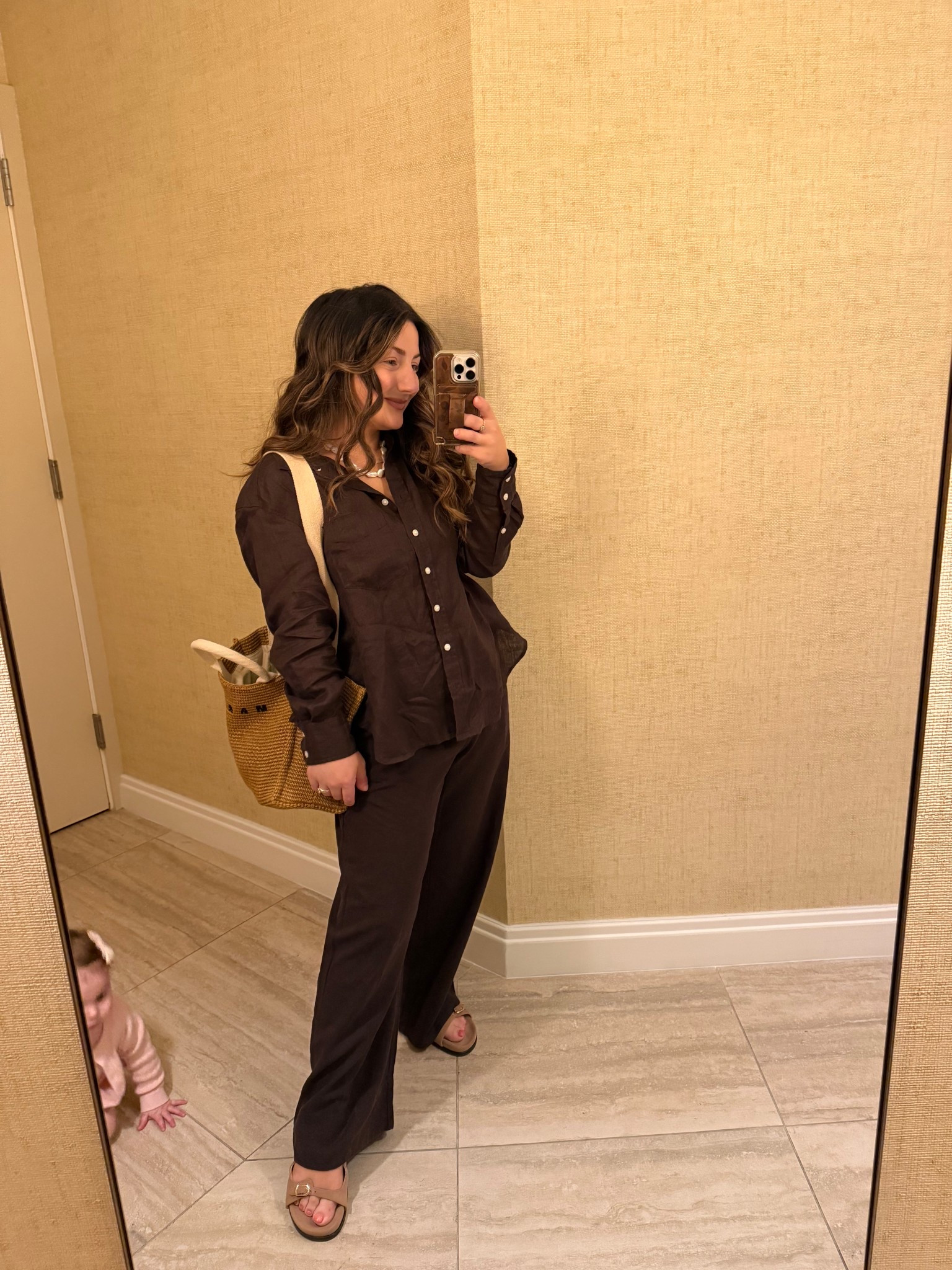 This matching set from @Gap is the best!!!! 

Breezy fabrics, tons of colors, and shorter hems? Yes please!! 

I’m 5’0”
140 lbs

Top size small petite
Bottoms size small petite


#LTKSaleAlert #LTKTravel #LTKPetite