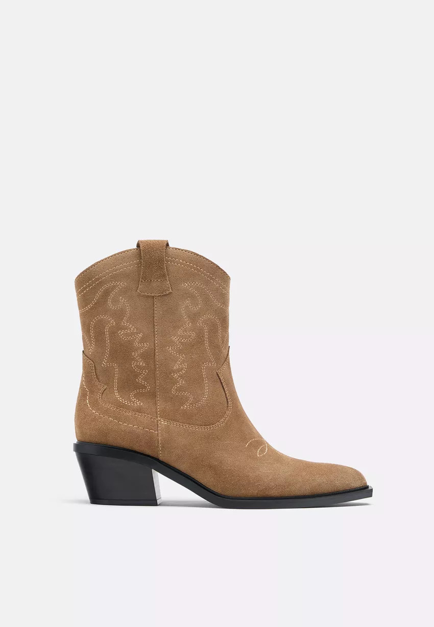 Bottines cowboy en cuir - Cuir femme | Stradivarius France | Stradivarius (FR)