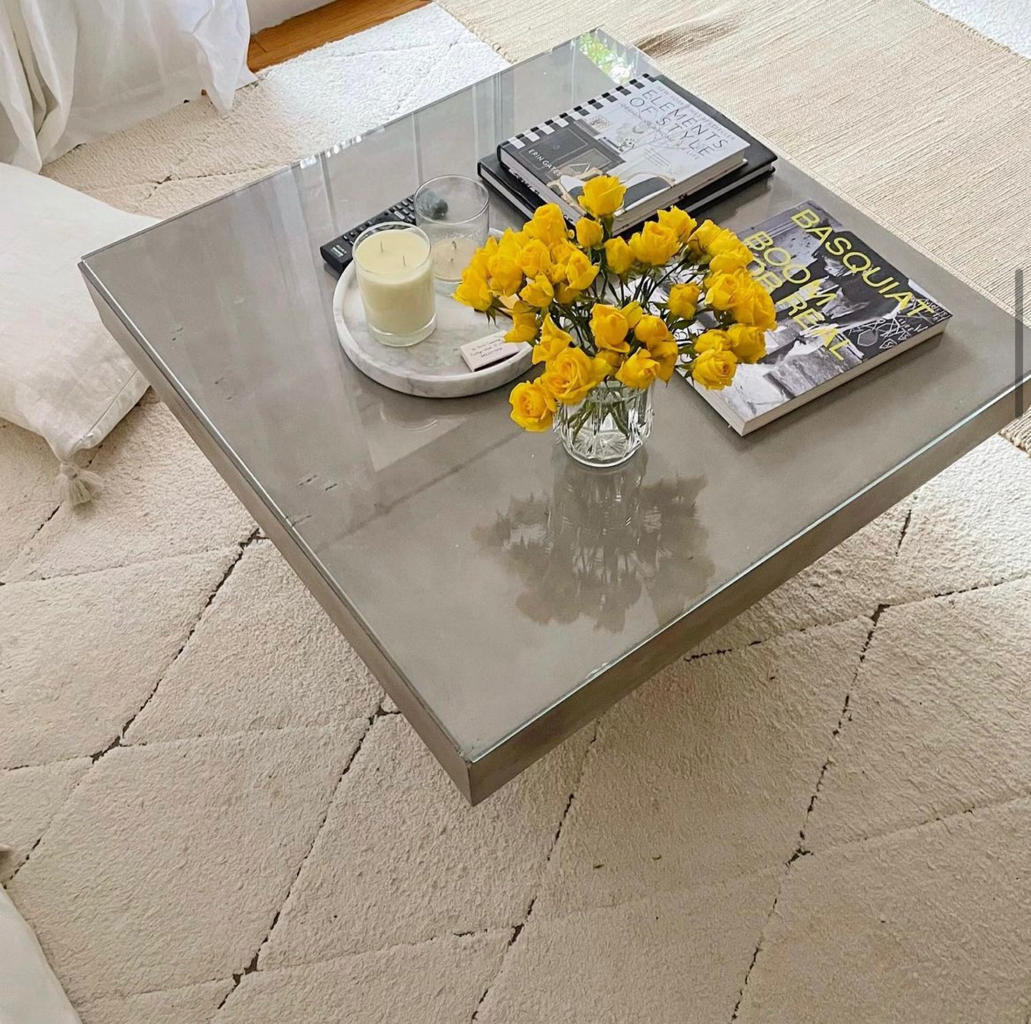 This living room is full of whites and grays. I am starting to love adding a pop of color with yellow (cat safe) flowers 💛

#liketkit 
@shop.ltk
https://liketk.it/3Uph8 

#LTKhome