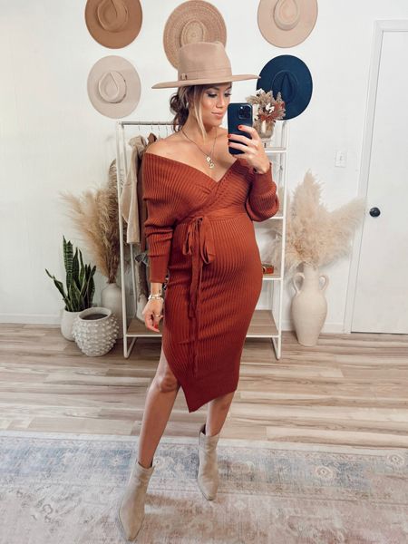 My favorite midi dress comes in two different colors and is so cute with the bump for Fall! 

Pink Lily
Fall outfit 
Fall dress 
Bump style 

#LTKbump #LTKstyletip #LTKfindsunder100