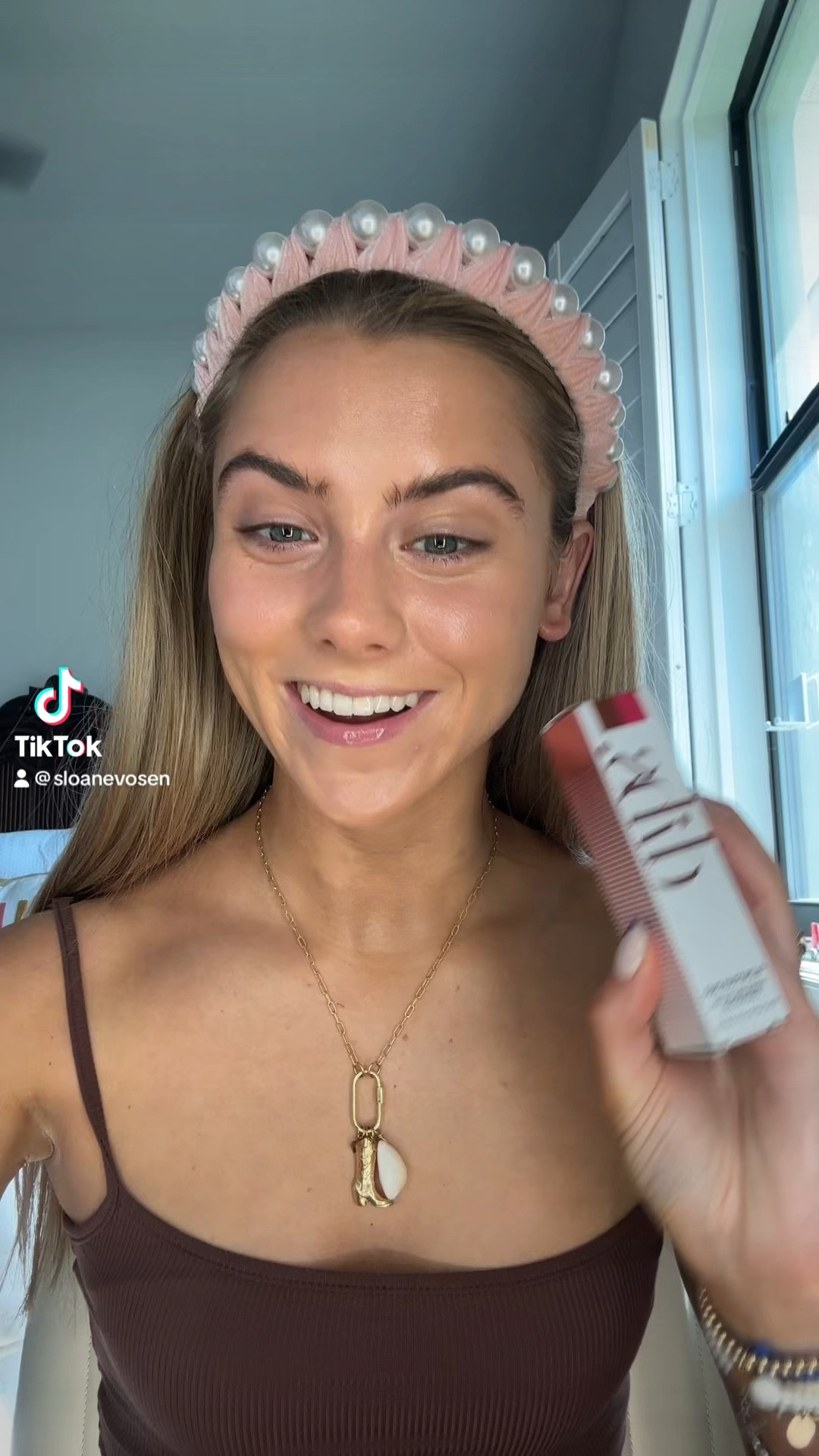 Dibs Beauty Glow Tour Duo Channel celestial vibes with GlowTour double-ended blush and contour sticks for out-of-this-world shimmer and ultra-creamy contour in the flick of a wrist. With 4 NEW stellar shades, your glow-up is written in the stars. Shade Descriptions: Pink Cosmos - Electric Pink Glow / Medium-Tan Contour

#LTKVideo #LTKfindsunder50 #LTKbeauty