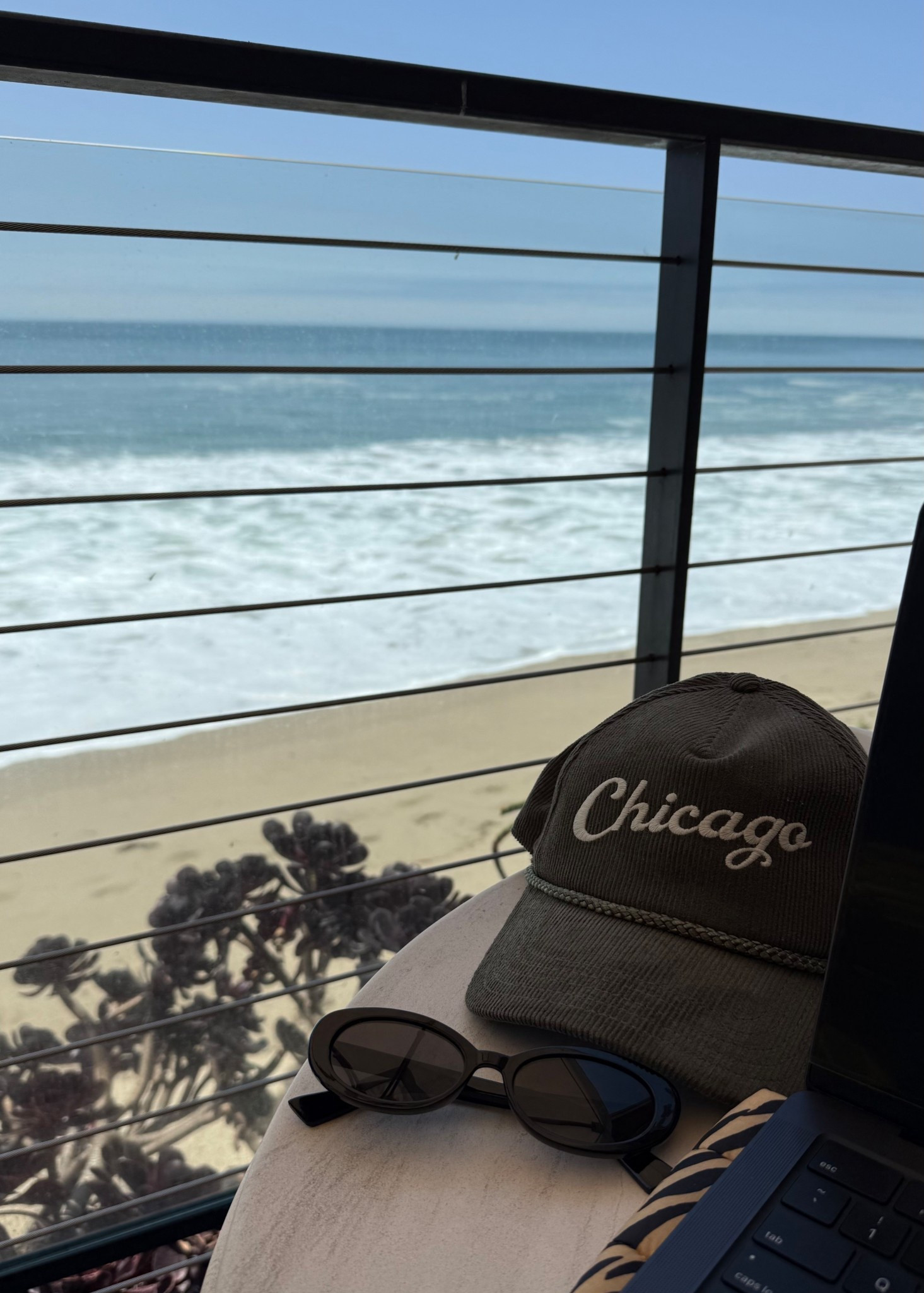 🌊

Malibu California | Chicago Hat | Green Hat | Corduroy Hat | Oval Sunglasses | Black Sunglasses | 

#LTKFindsUnder50 #LTKStyleTip #LTKFindsUnder100