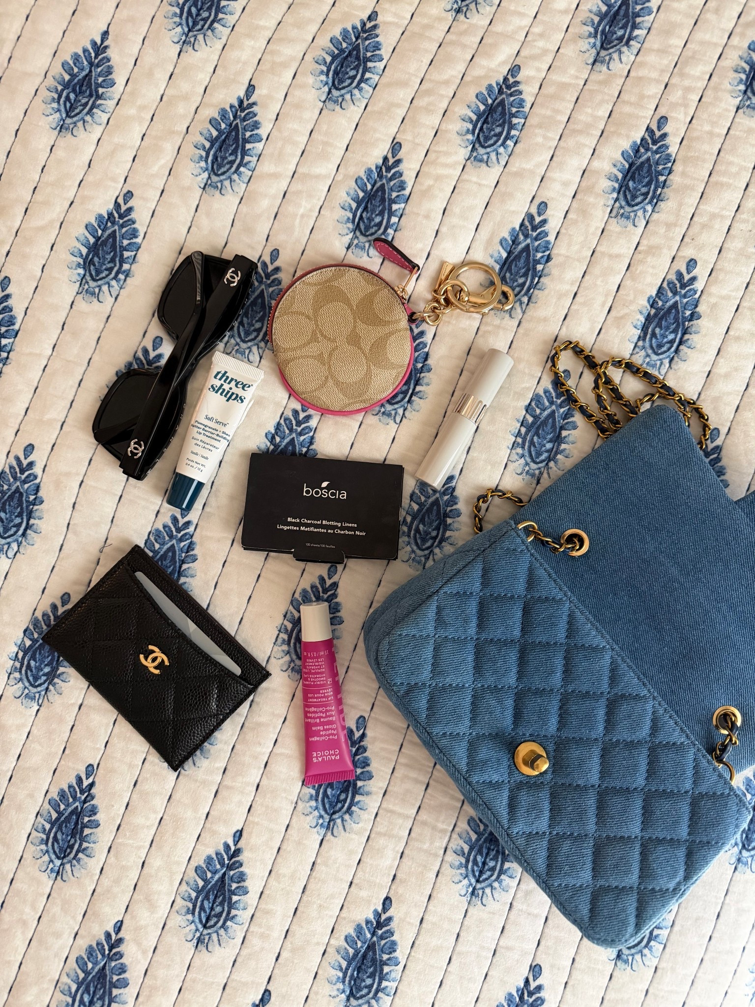 🩵🩵🩵

#LTKsummer #LTKbag