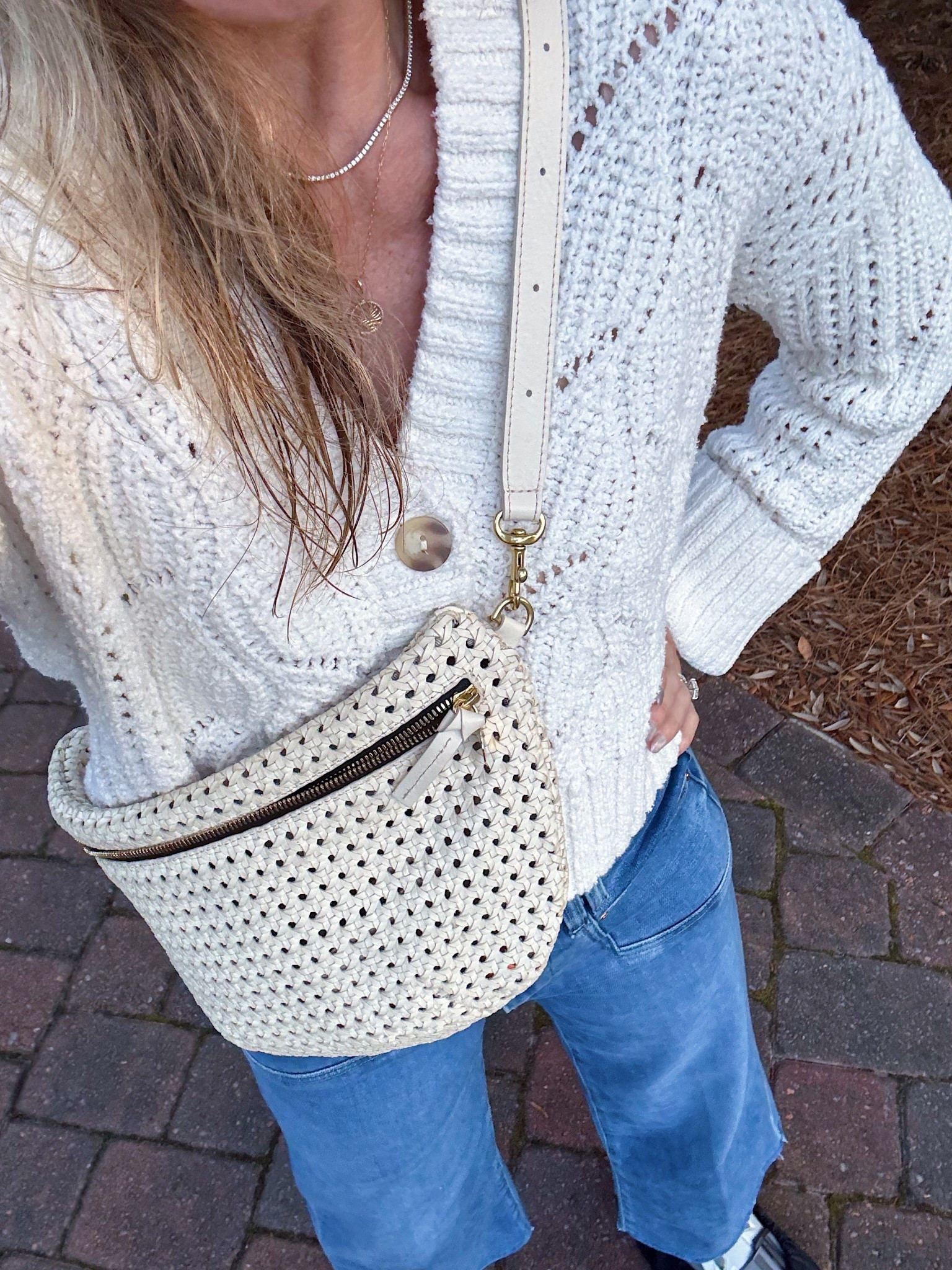 Cute light weight cardigan from Abercrombie and my favorite denim from Anthropologie! 

#LTKOver40
