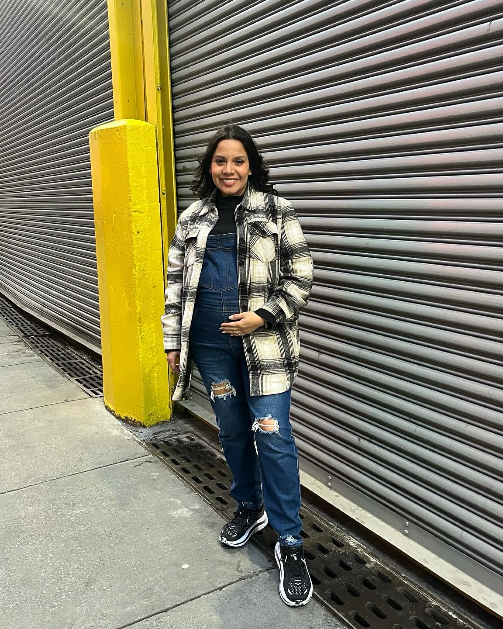 Comfortable maternity outfit 

Streetwear outfit
Shoe support
Hokas
Walking shoes
Maternity overalls
Maternity fashion
Maternity look
Amazon jacket
Plaid jackett

#LTKbump #LTKSeasonal #LTKCyberWeek