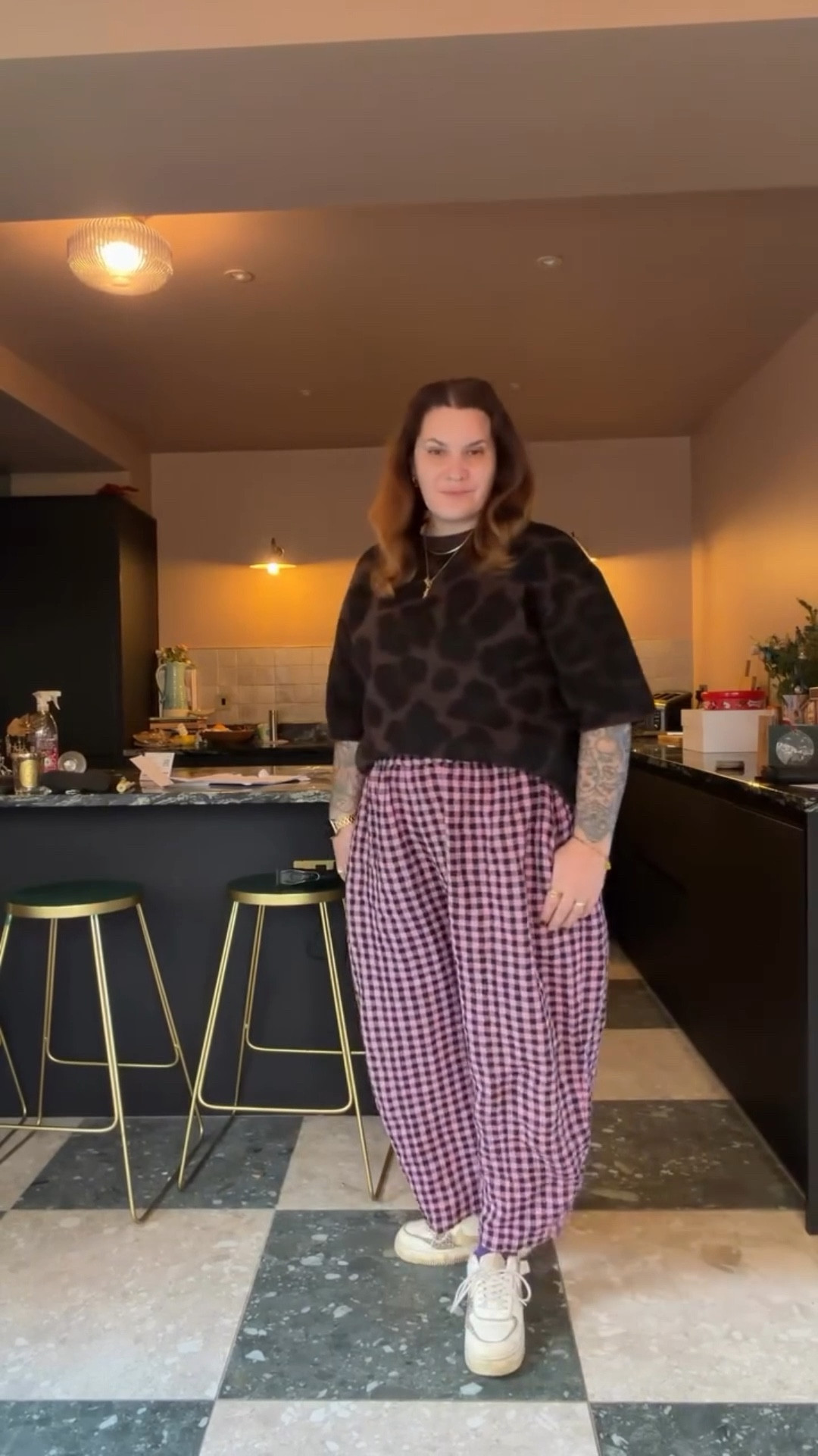 Comfy & cute, the brief for today’s outfit 🐆

@hm Leopard boxy knit + @_beyond_nine Mabel linen trousers + Purple @nike socks + @nikewomen Air Force 1 (with a lil extra leopard, obviously) Oh, and my Chanel accessory very exclusive, you can't buy it in stores only select VIPs get it 👜✨

These trousers are chef’s kiss for catheter bag life, the silhouette disguises it effortlessly and easy access when you need it. Plus, elasticated waistband = festive grazing approved. 🙌 My friend kindly loaned this to me and popped them straight in the post for me to feel good in. 

Cute doesn’t have to mean uncomfortable.