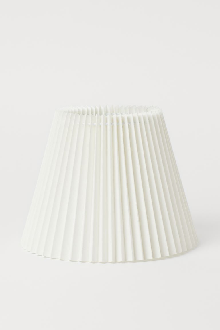 Pleated lamp shade | H&M (UK, MY, IN, SG, PH, TW, HK)