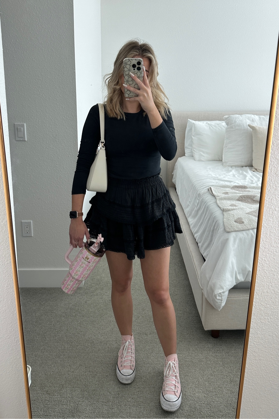 matching every outfit to my loveshackfancy stanley 🎀

aerie | lsf | abercrombie | girly outfit | pink converse | back to college | college fits | 


#LTKFindsUnder100 #LTKU #LTKSeasonal