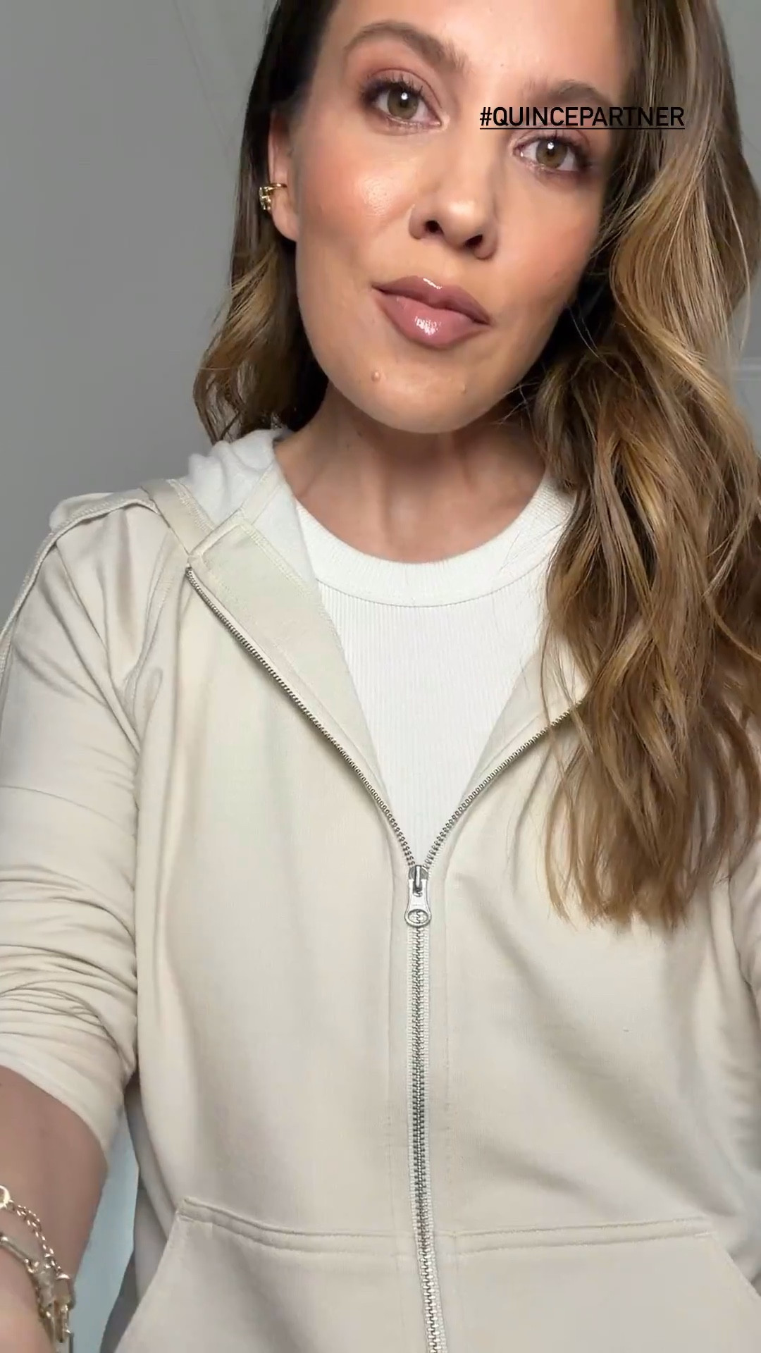 #QuincePartner Quince always nails spring fashion, and this year I placed a huge order. The quality for the price truly can’t be beat. I’m especially loving this elevated lounge set. Chic enough to wear out, but comfortable enough to live in! @onequince 
