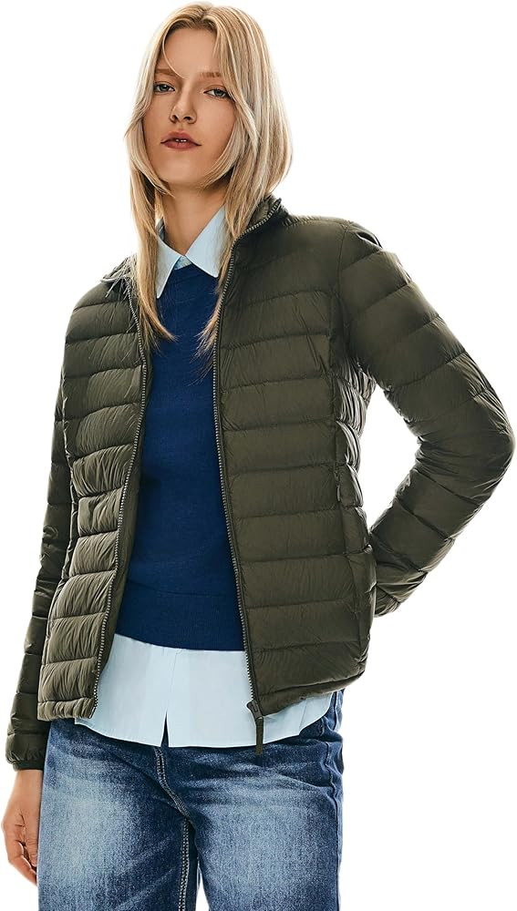 Orolay Women's Lightweight Packable Down Jacket Quilted Puffer Coat with Stand Collar | Amazon (US)