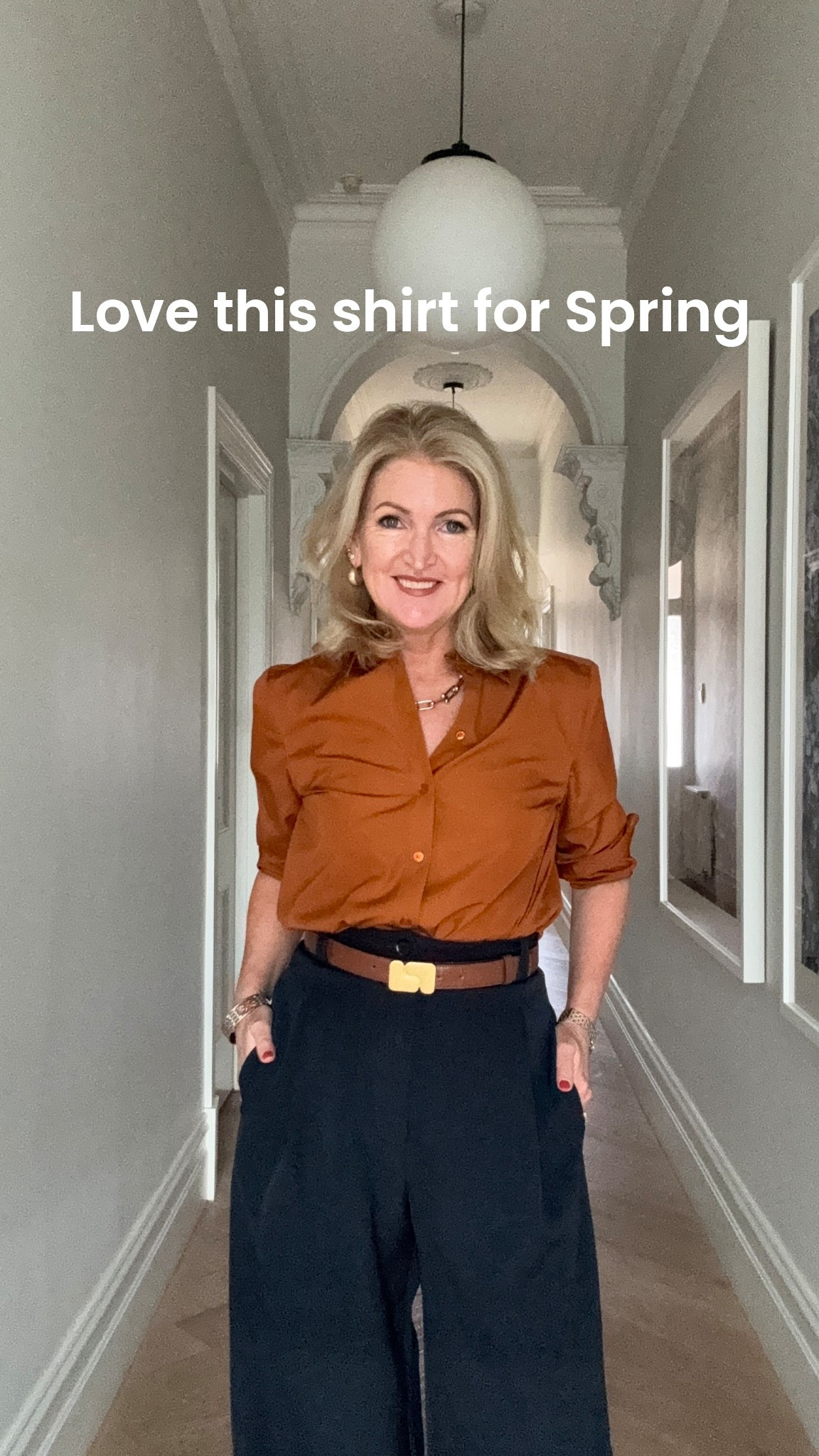 Love this cotton poplin shirt as a way to bring some Spring colors into my wardrobee