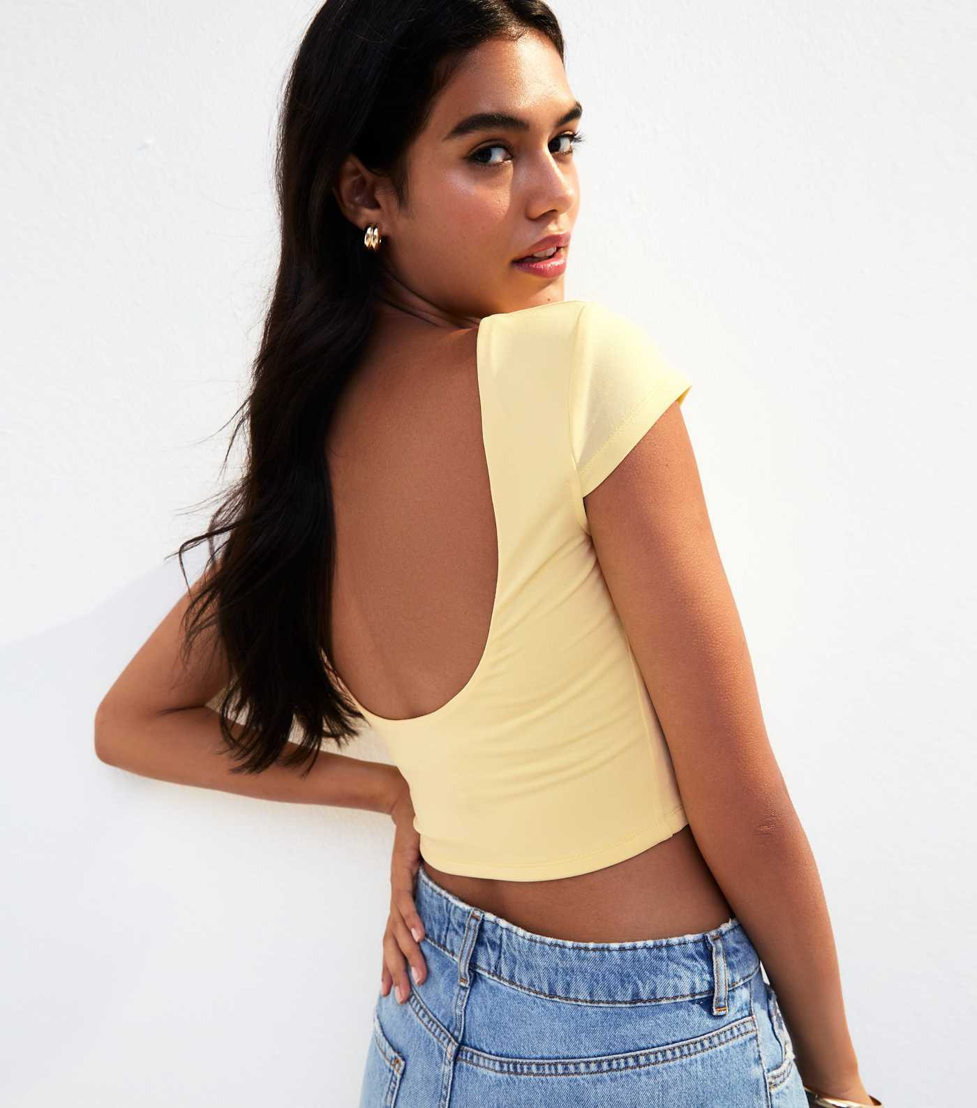 Yellow Scoop Back Jersey Cropped T-Shirt | New Look | New Look (UK)